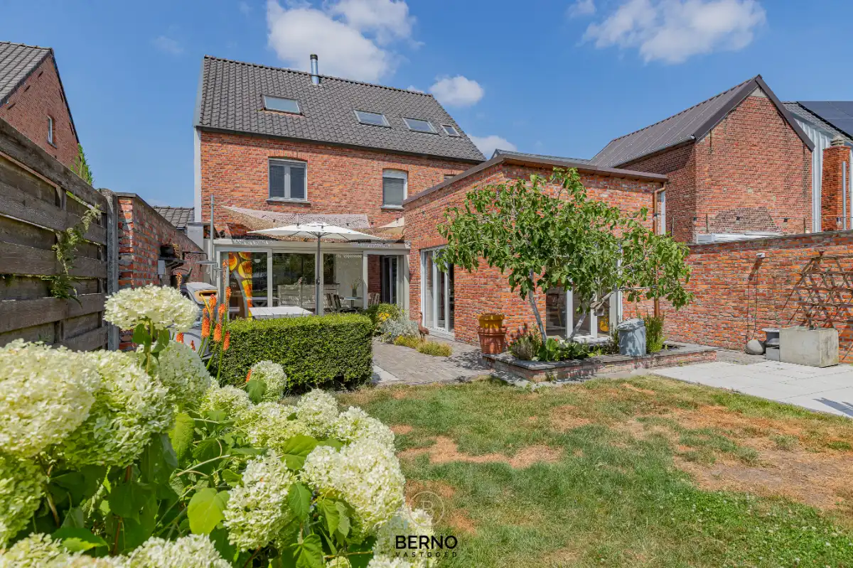Instapklare gezinswoning op een perceel van 840 m² (weide van 1718m2) foto 19