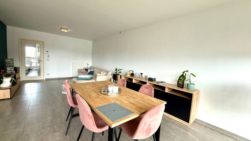 Leuk appartement met veel lichtinval en garage foto 3