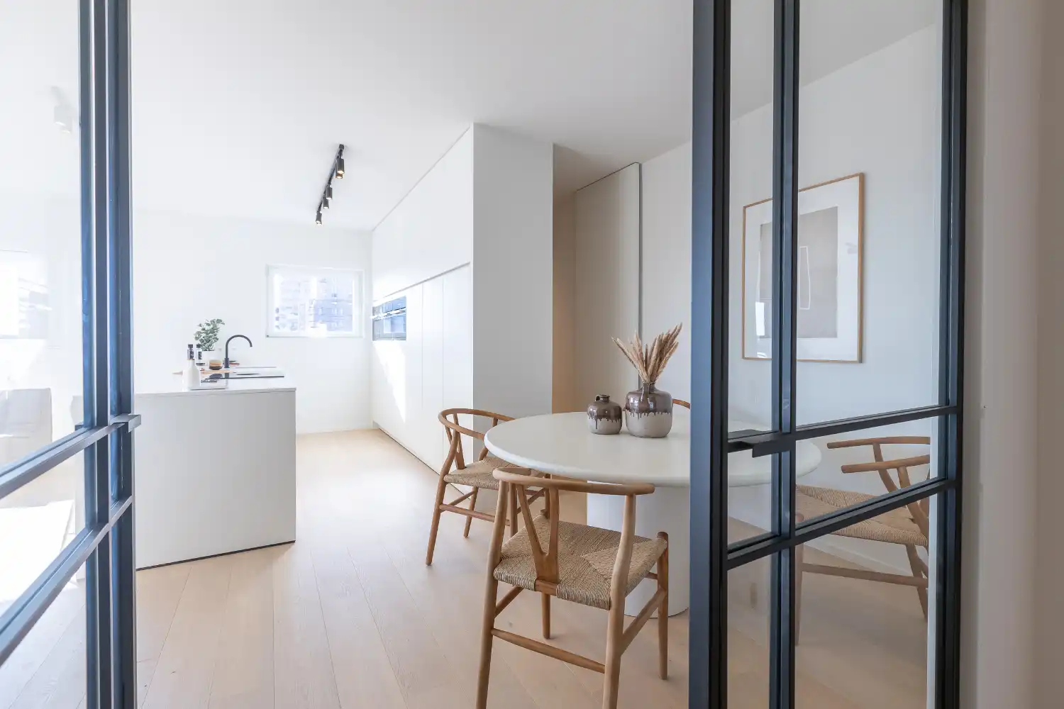 Gerenoveerd penthouse appartement met riant terras foto 16