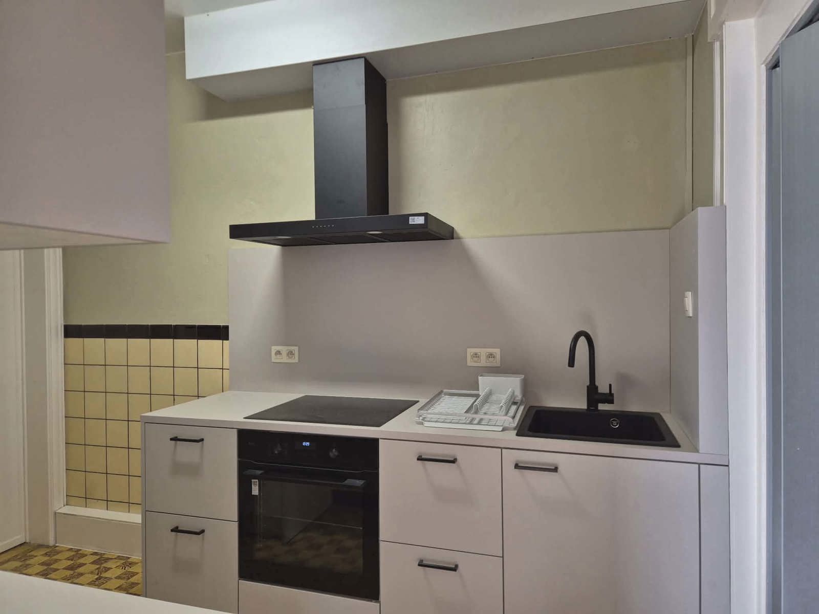 Instapklare HOB met 3 slaapkamers, tuin en garage foto 7