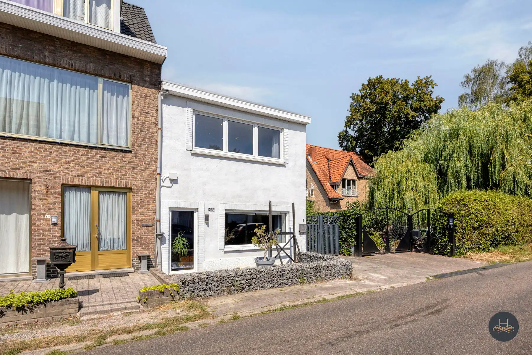 Veelzijdige halfopen bebouwing met woonstudio in de tuin foto 4