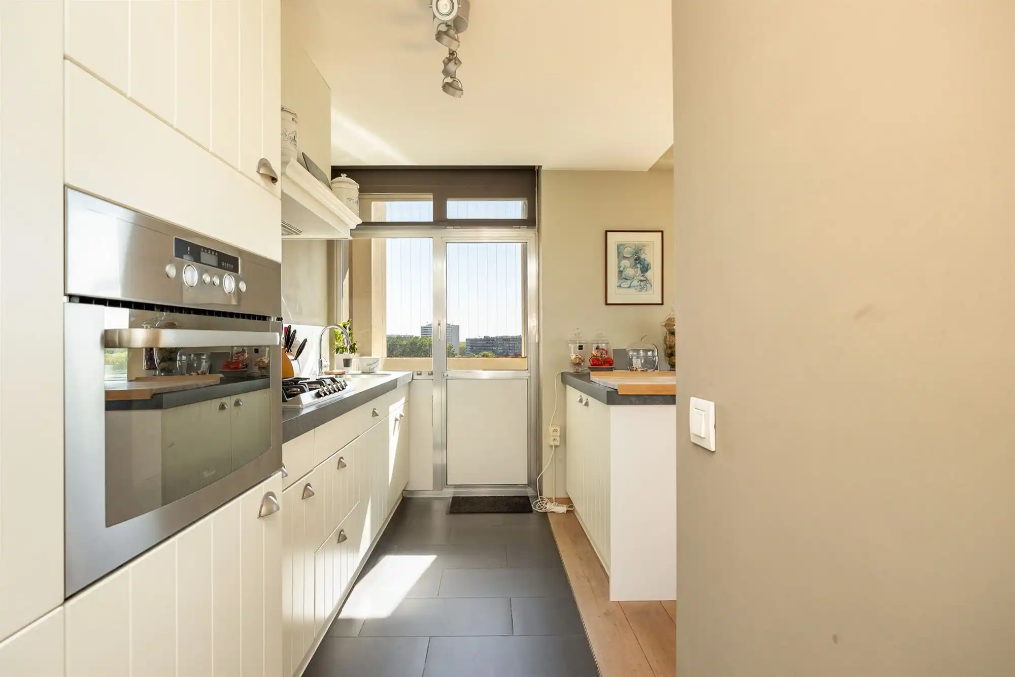 Drieslaapkamerappartement met uniek uitzicht! foto 8