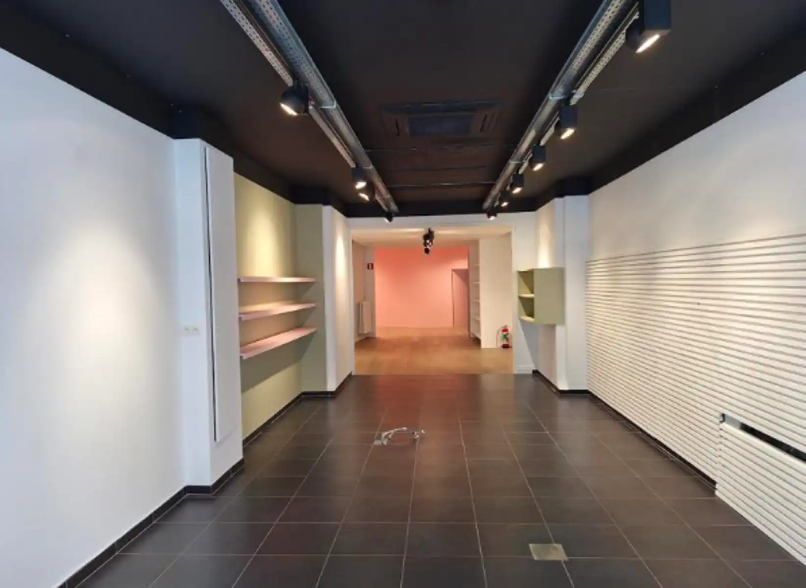 Commerciële ruimte te huur Ooststraat 136 - 8800 Roeselare