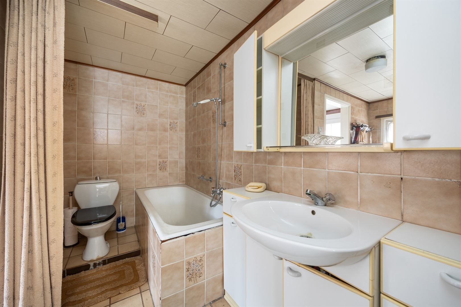 Charmante renovatie-woning met potentieel foto 9