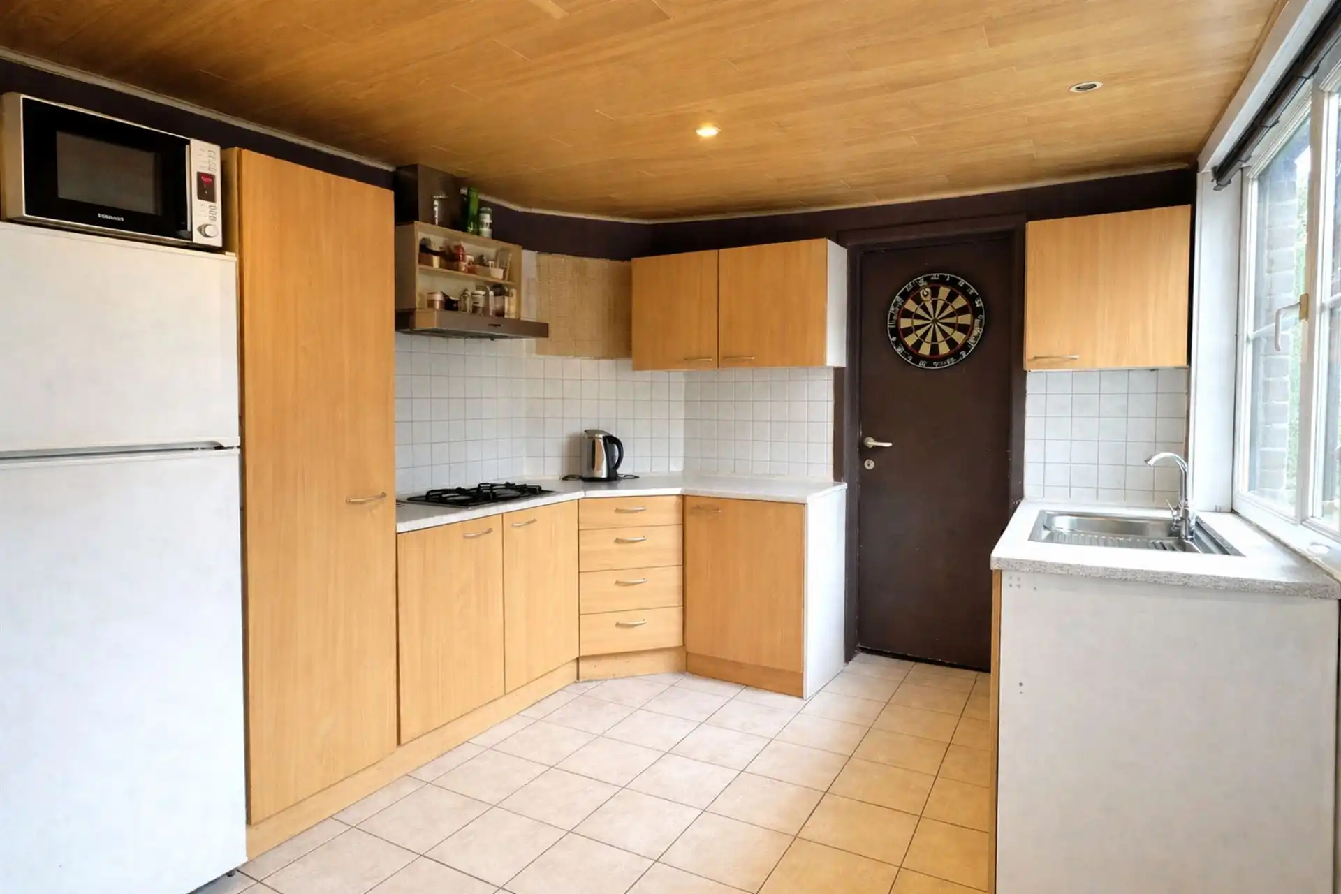 Te renoveren ruime woning met 3 SLK en TUIN foto 8