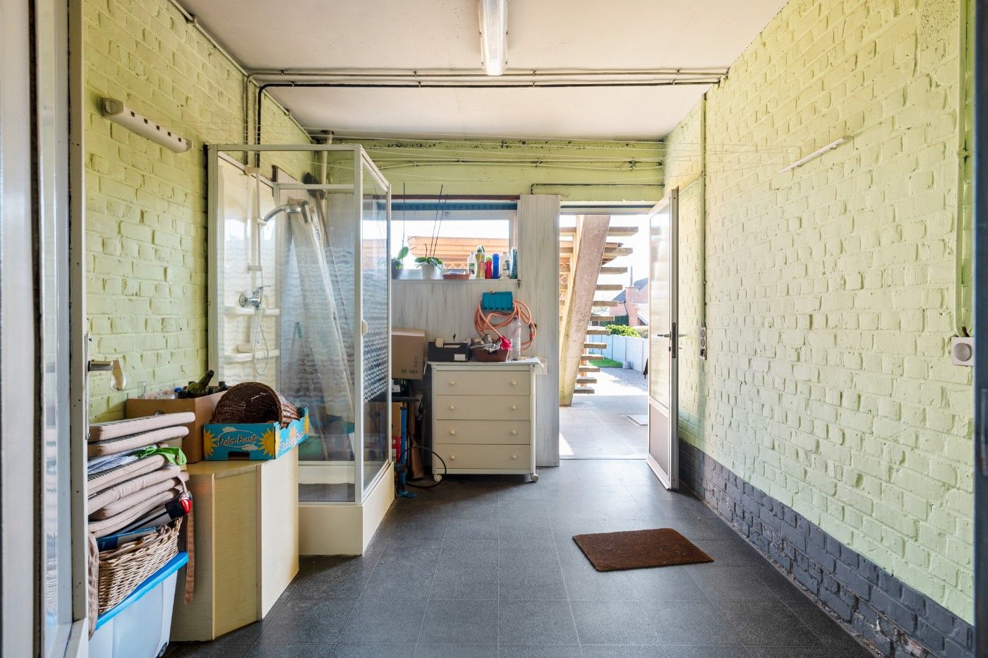 Te renoveren woning met 2 à 3 slpk., inpandige garage, dubbele garage en tuin foto 17