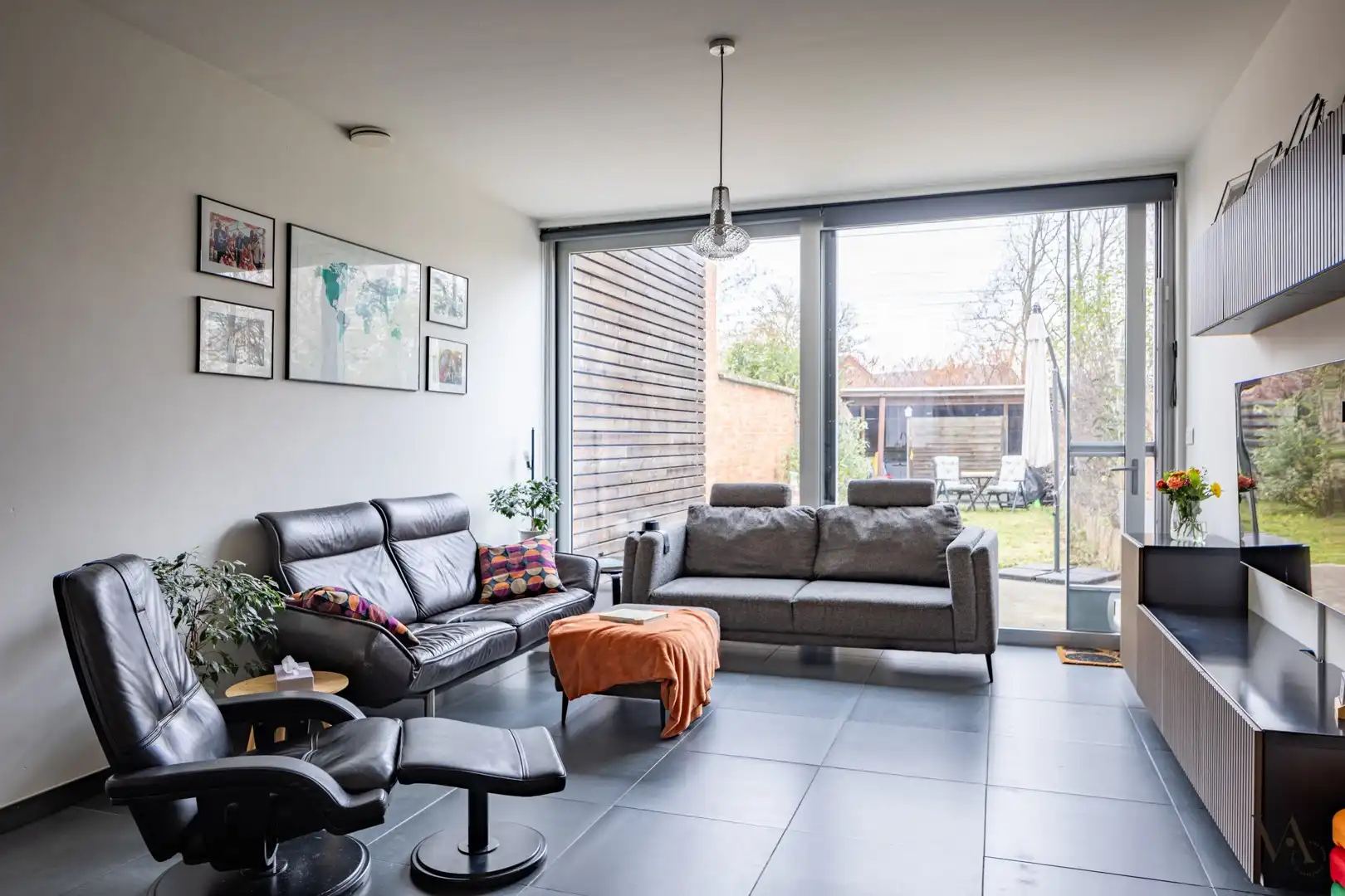 Energiezuinige rijwoning met 4 slaapkamers en tuintje foto 2