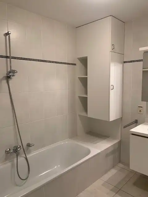 Zeer ruim, gezellig ingericht en lichtrijk appartement foto 12