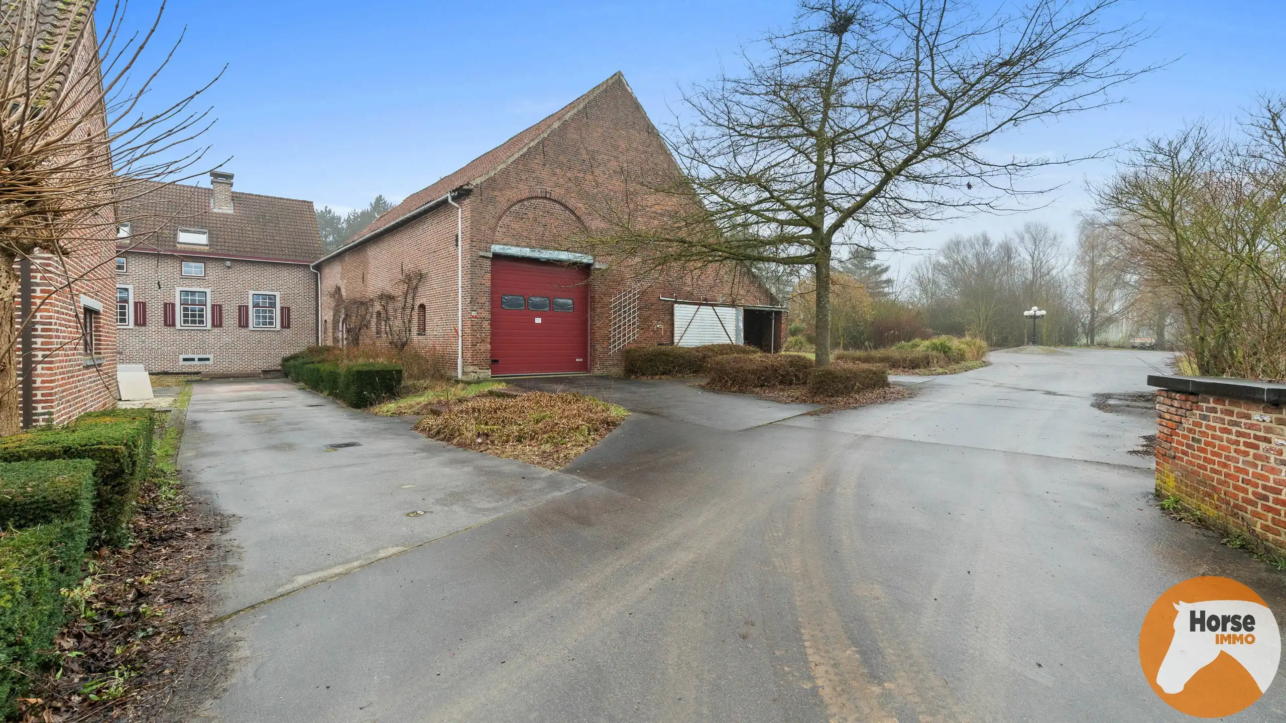 TOLLEMBEEK - Prachtige woning met 3 loodsen op 4,26ha. foto 36