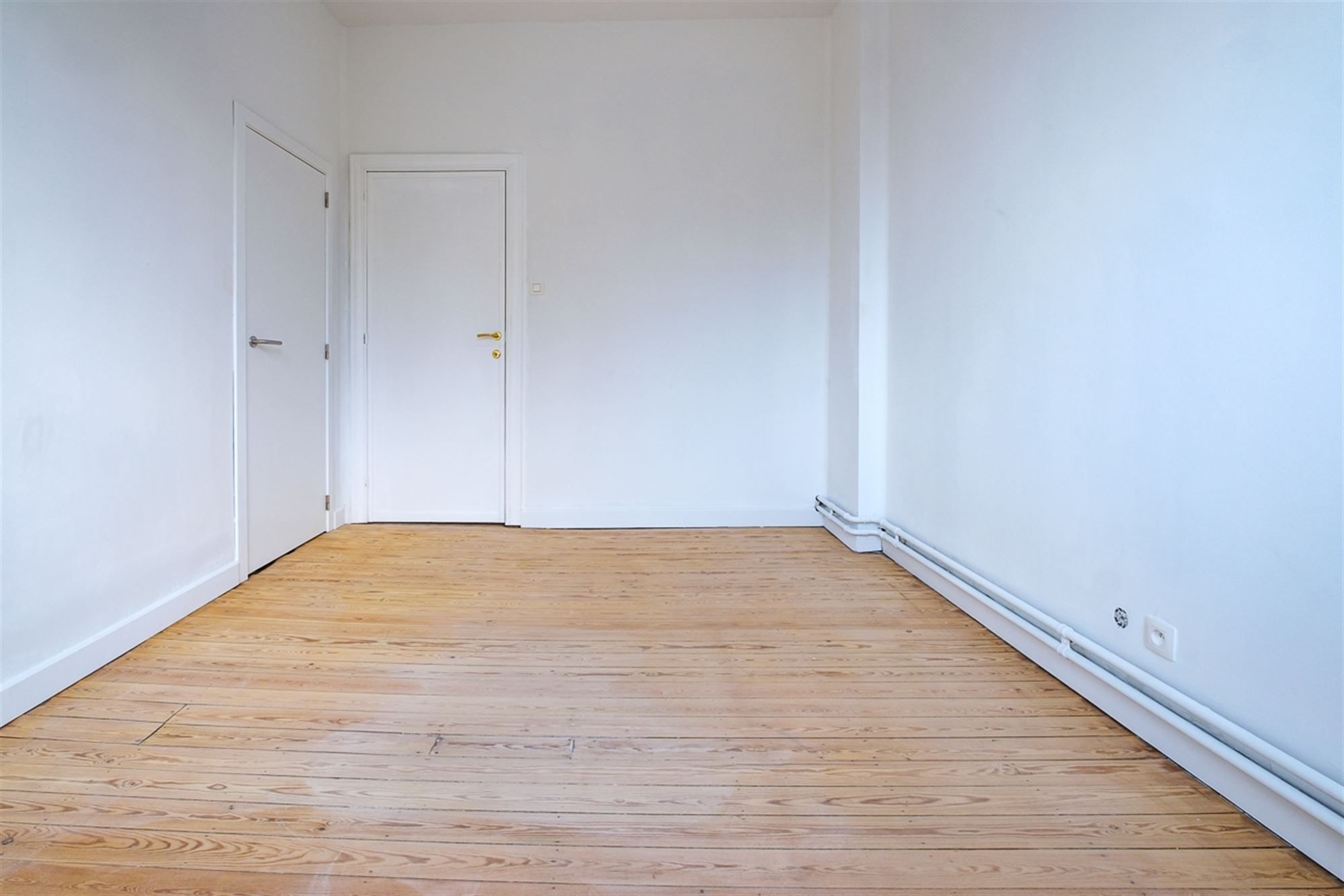 PRACHTIG HERENHUIS TE HUUR MET 4 SLKS IN HET CENTRUM VAN SINT-TRUIDEN  foto 18