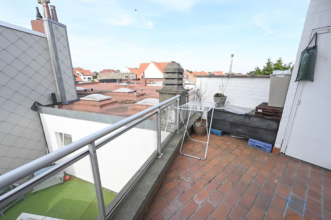 Ongemeubeld- instapklaar 2-kamer appartement met 2 terrassen op wandelafstand van de Lippenslaan. foto 13