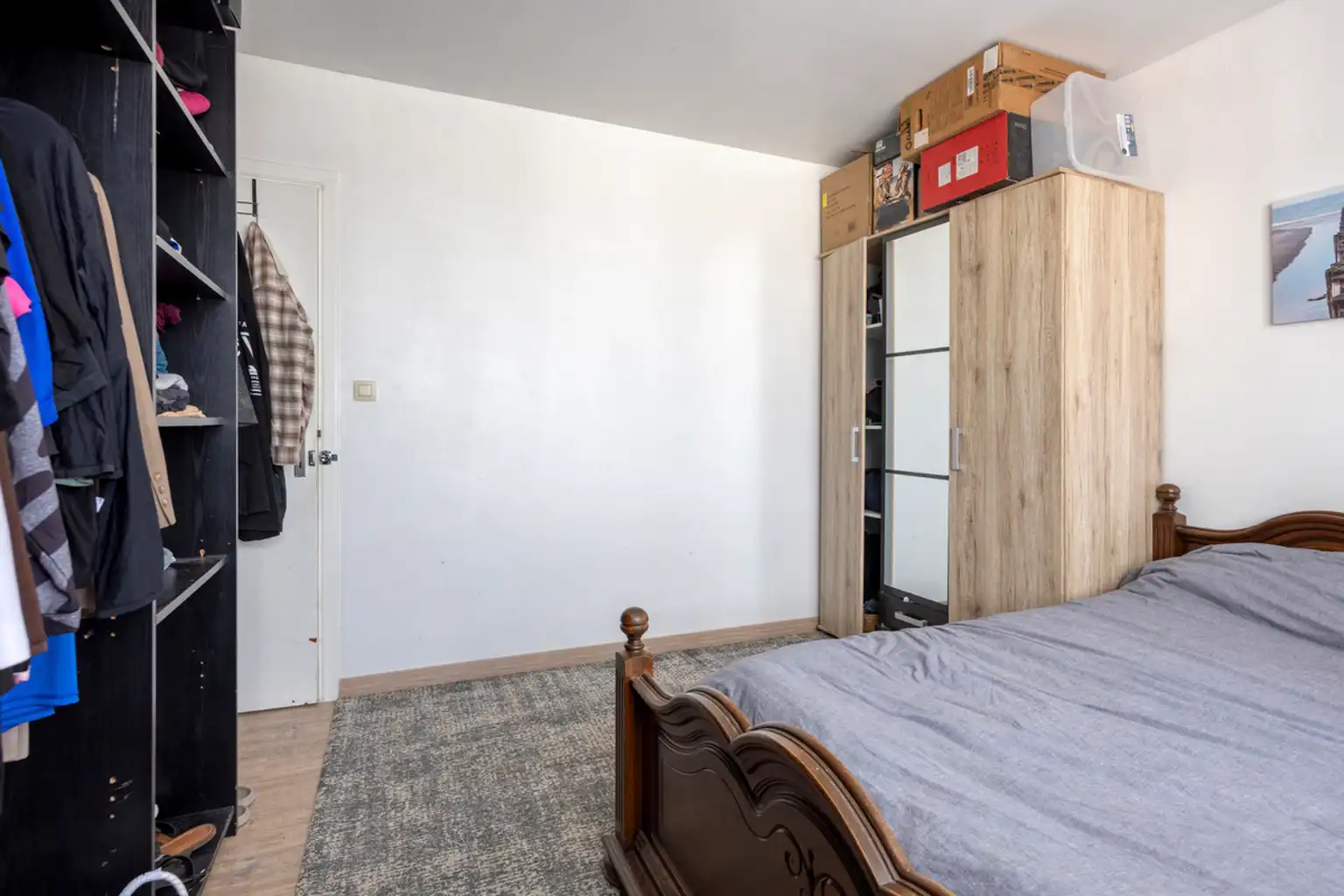 Instapklaar 2-slaapkamerappartement met garage foto 9
