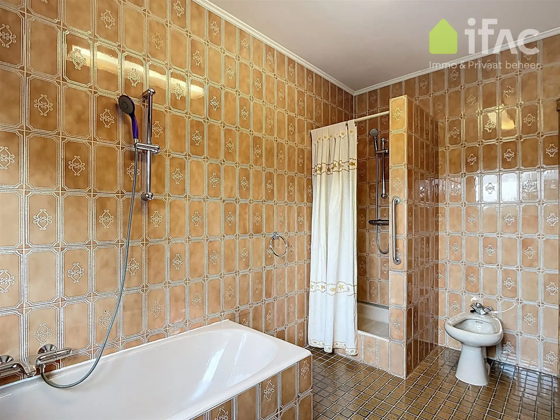 Fantastische woning met 4 slaapkamers en veranda foto 21