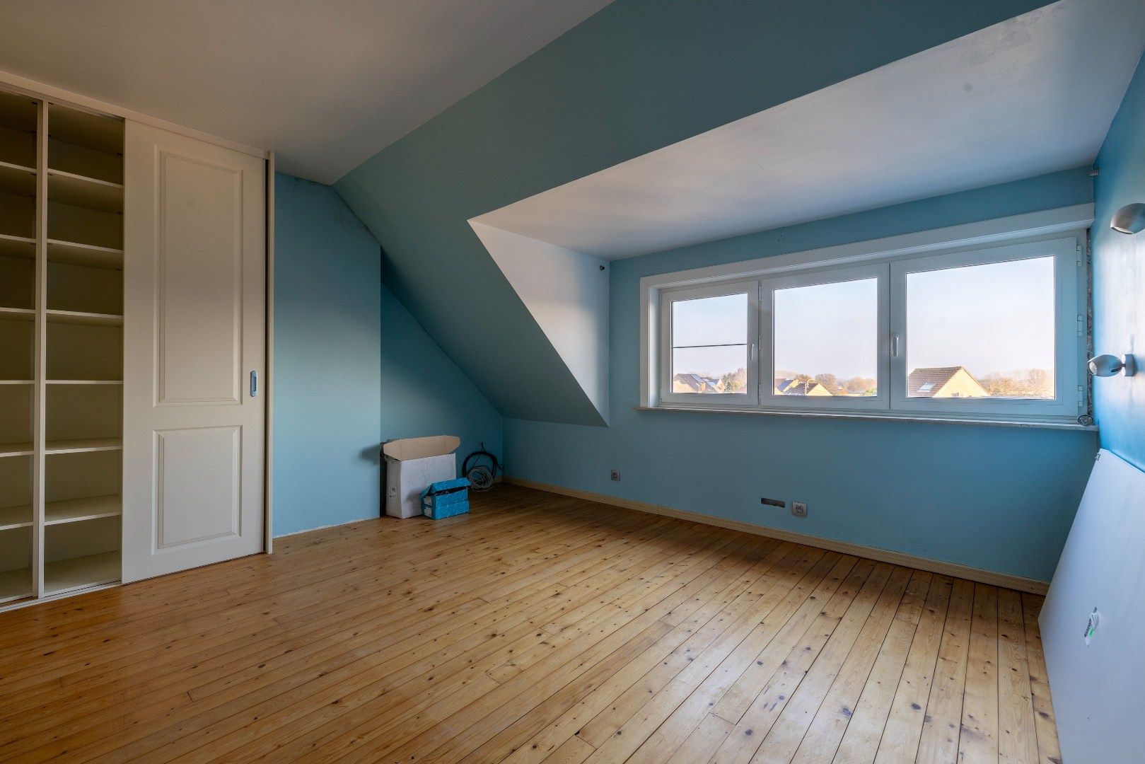 Gezellige bel-etage woning met 4 slk, grote garage en tuin foto 12