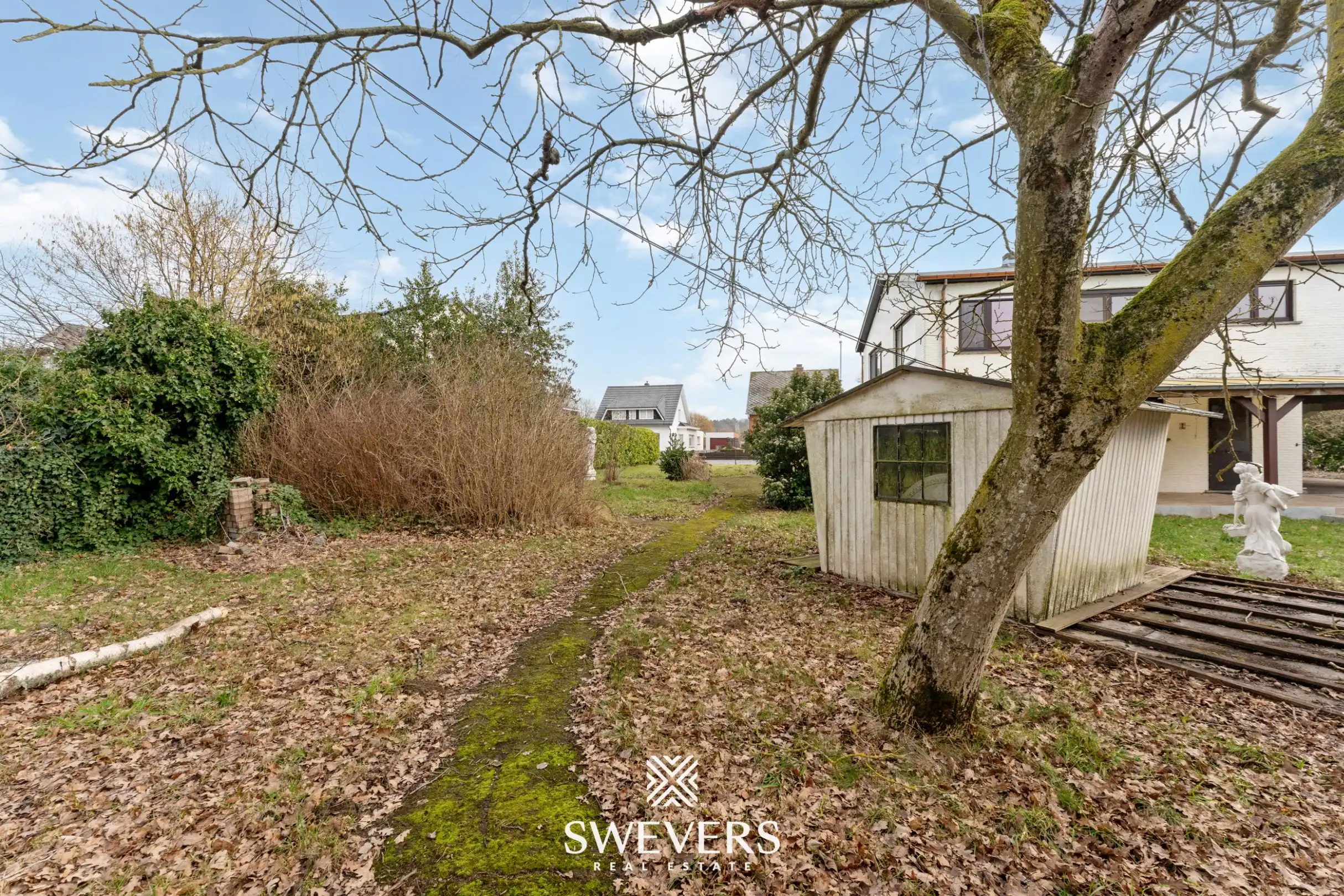 Bel-etage woning, 3 slpk, met aansluitende weide en vergunde stallingen en aparte weide, in totaal op 85a52ca foto 22