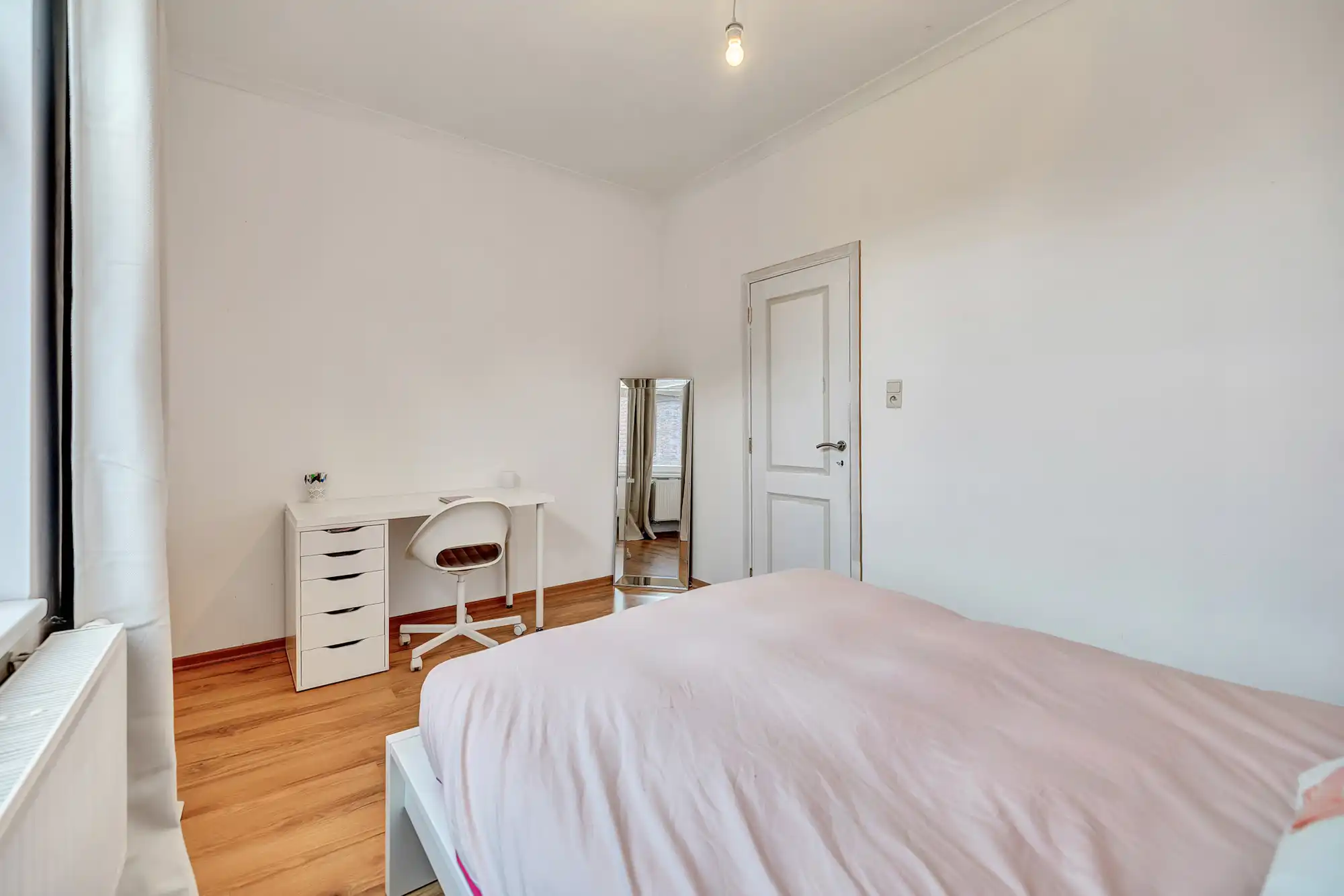 Rustieke woning op strategische ligging foto 28