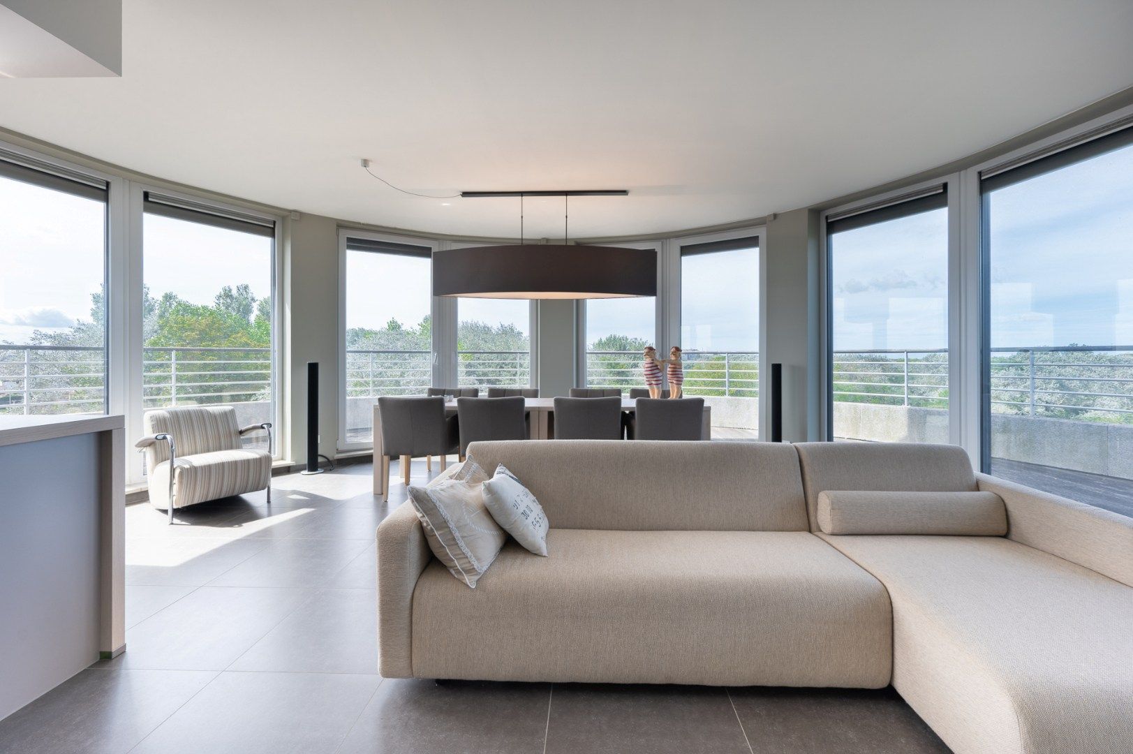 Unieke penthouse met open zichten richting de zee foto 4