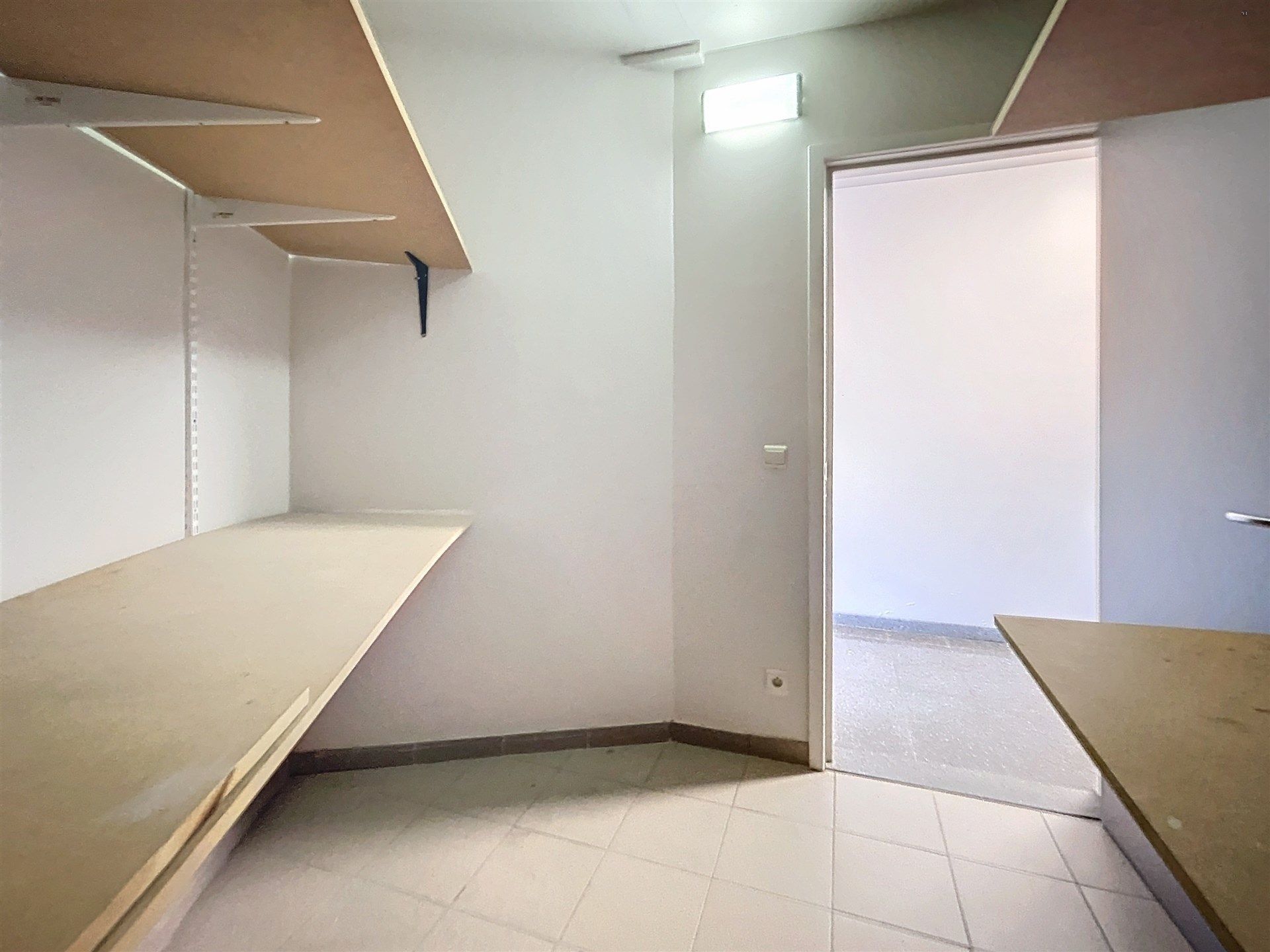 Instapklaar 1slpk appartement met terras en privatieve berging op toplocatie foto 13