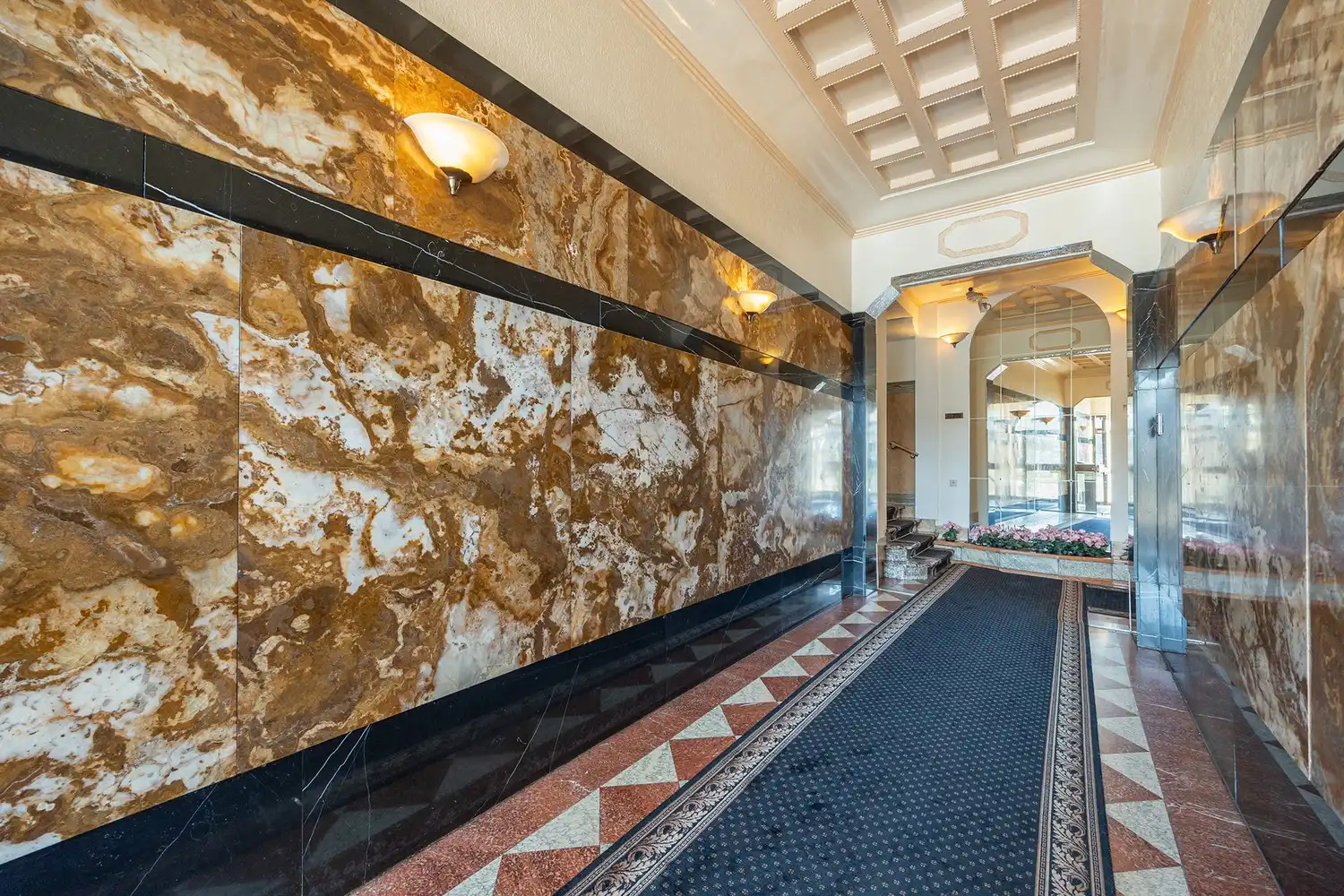 Stijlvol wonen in een iconische art-deco residentie foto 10