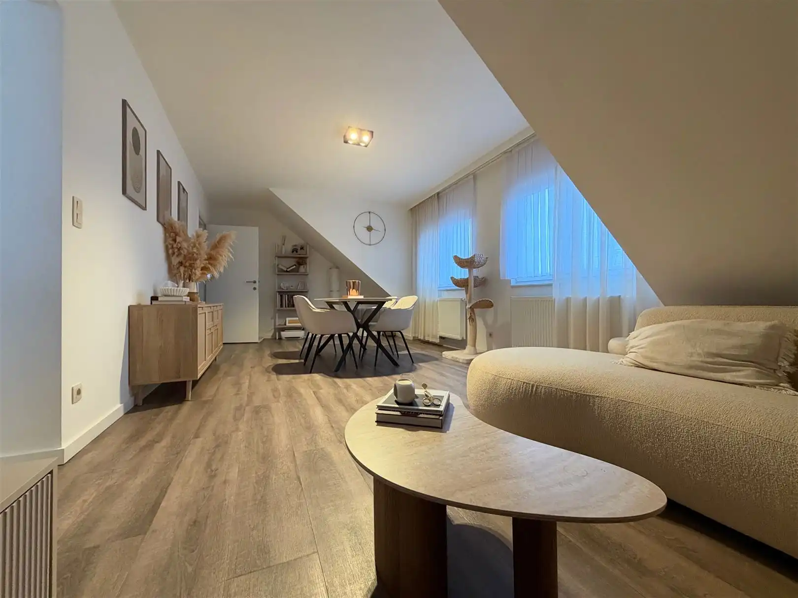 Volledig gerenoveerd appartement in Ekeren-centrum foto 4