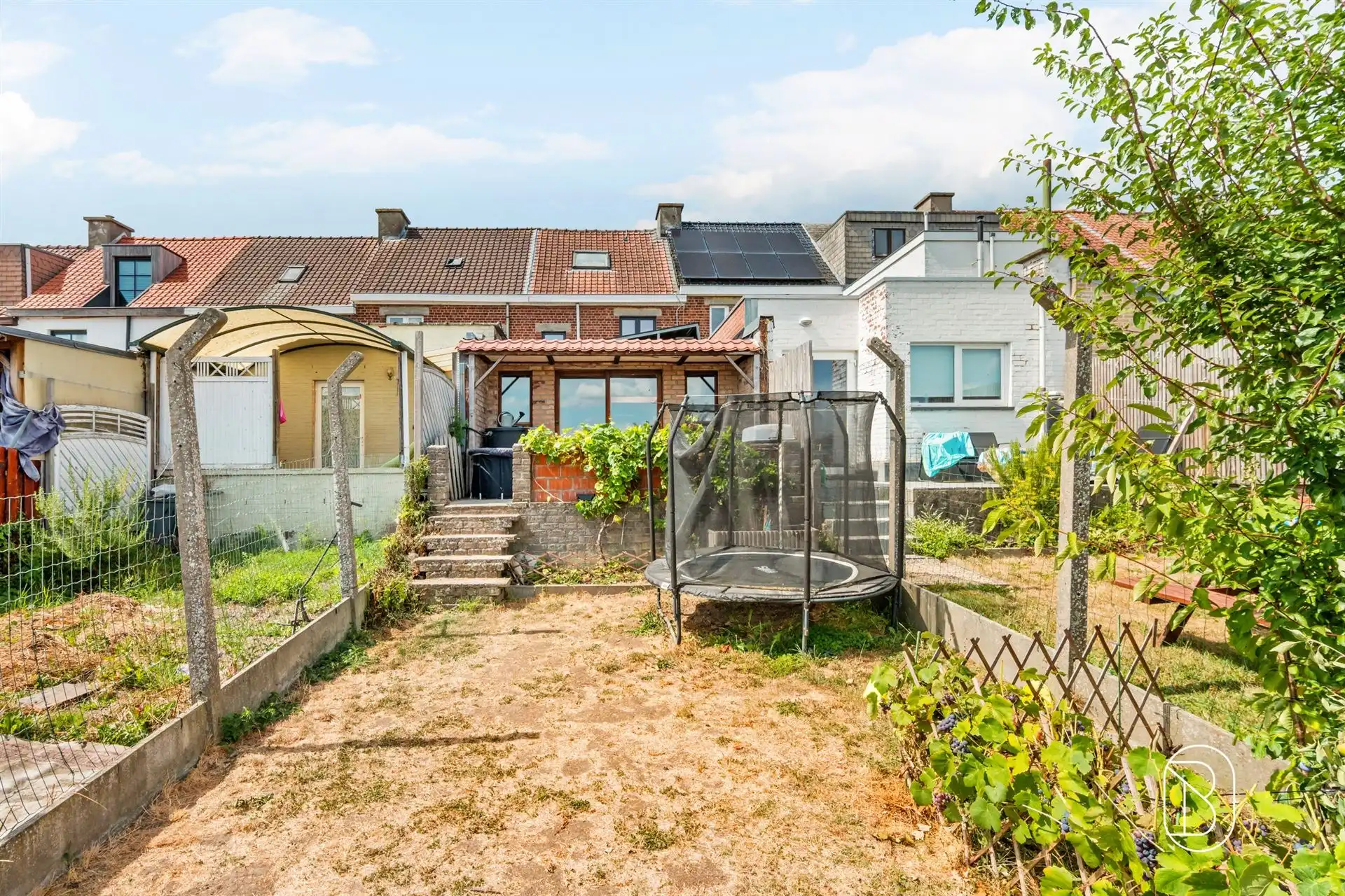 Woning met 4 slaapkamers en prachtig groen uitzicht foto 2