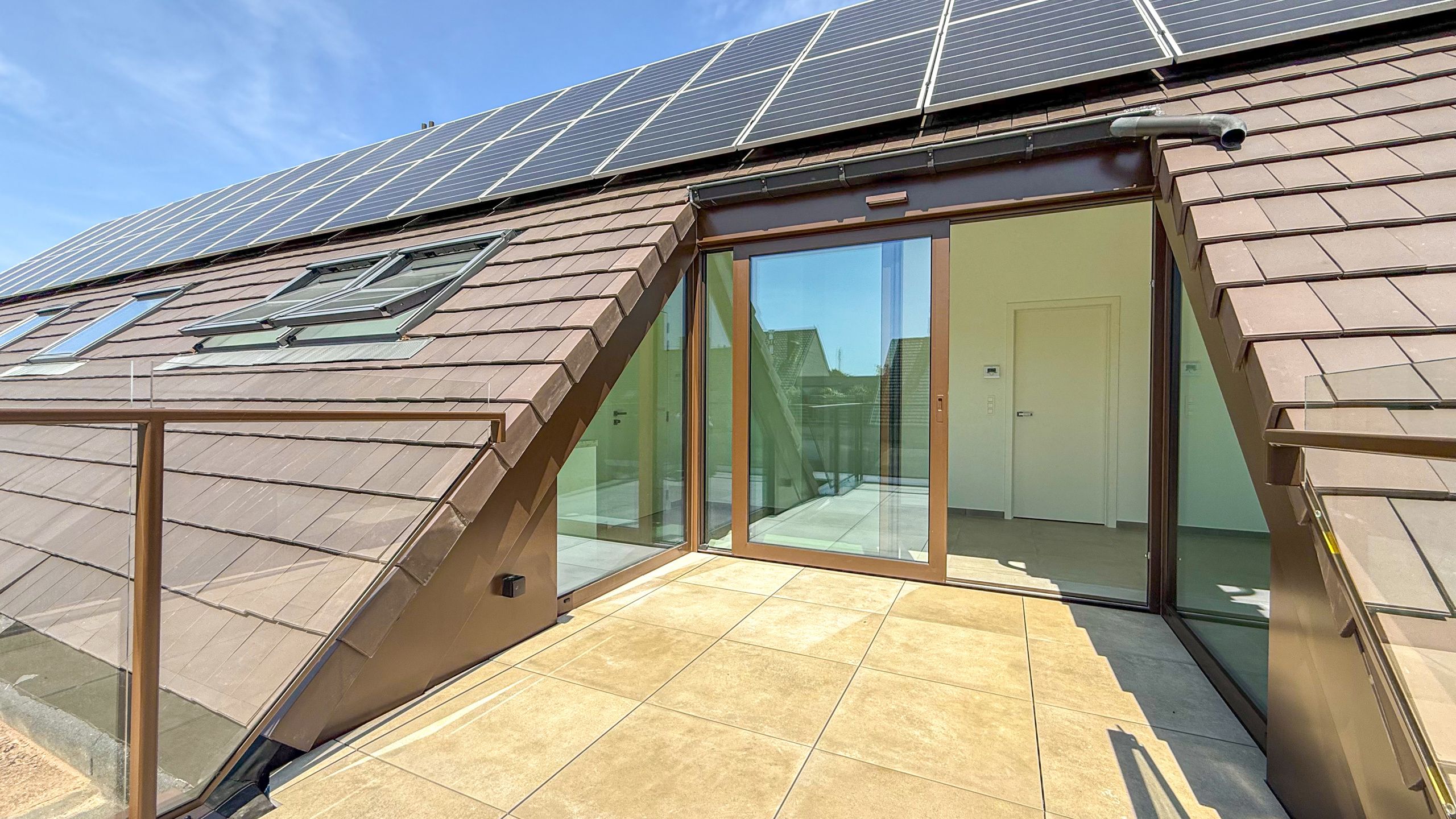 Modern nieuwbouw penthouse met zonneterras en garage! foto 14