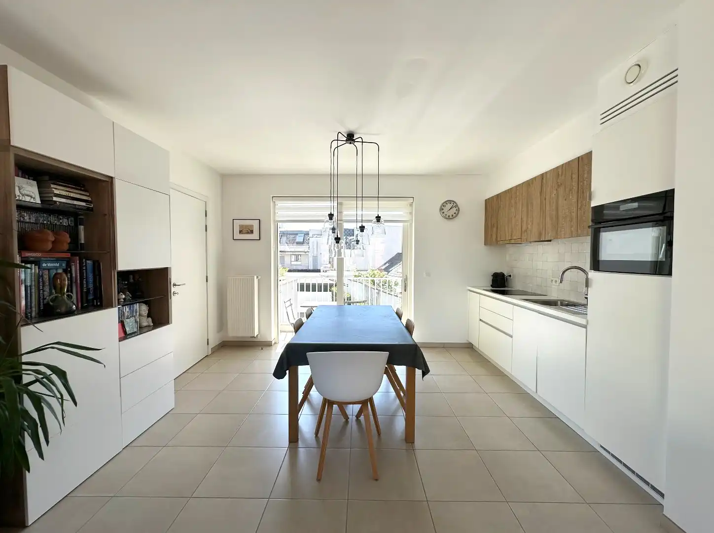 Stijlvol 1-slaapkamer appartement met berging en garage! foto 4