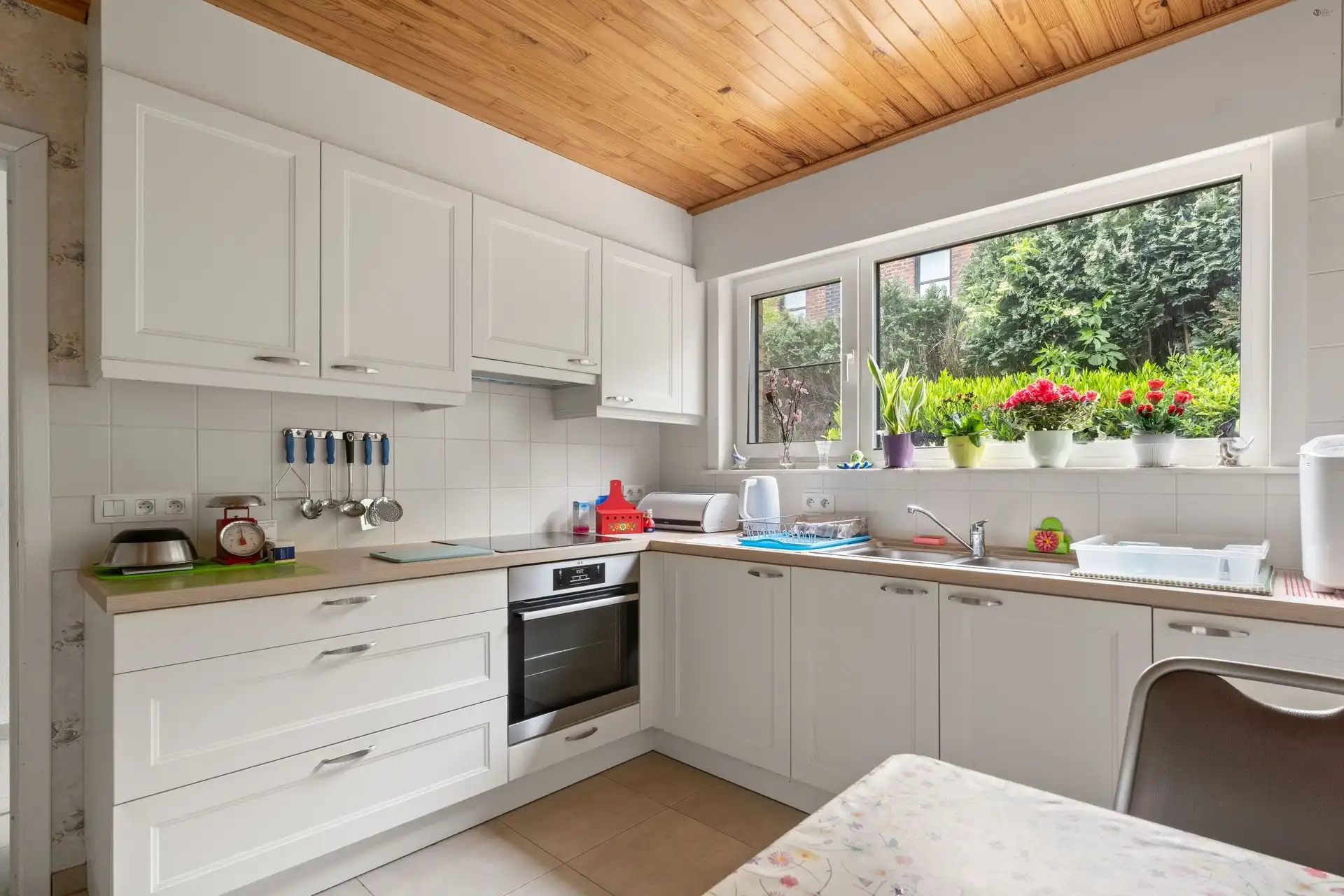 Verzorgde Bungalow in het rustige klein sinaai foto 5