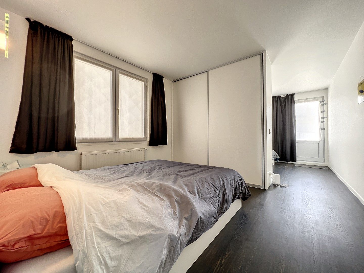 Prachtig vernieuwd 3-slaapkamer appartement met frontaal zicht op zee foto 19