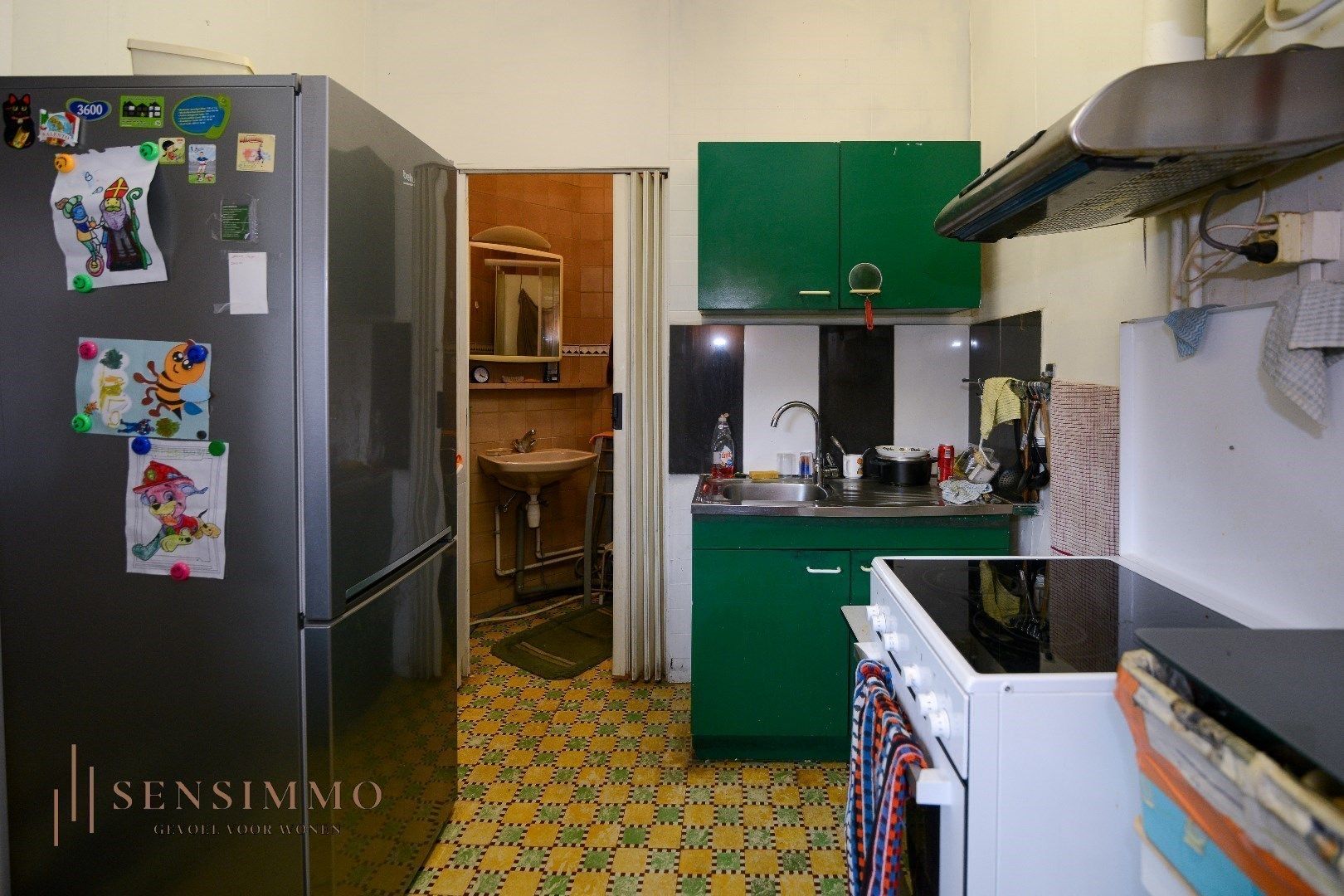 Instapklare duplex met 3 slpk + terras + parking in de levendige Vennestraat! foto 23