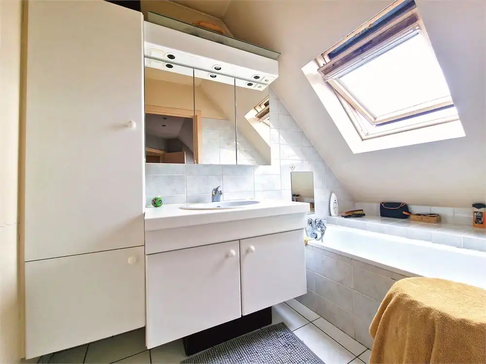 Topligging! Ruim en lichtrijk app. + uniek zicht foto 7