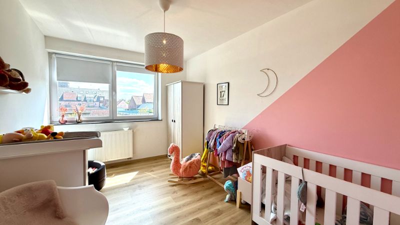 Ruime, rustig gelegen gezinswoning (HOB) met 3 slaapkamers en tuin foto 8