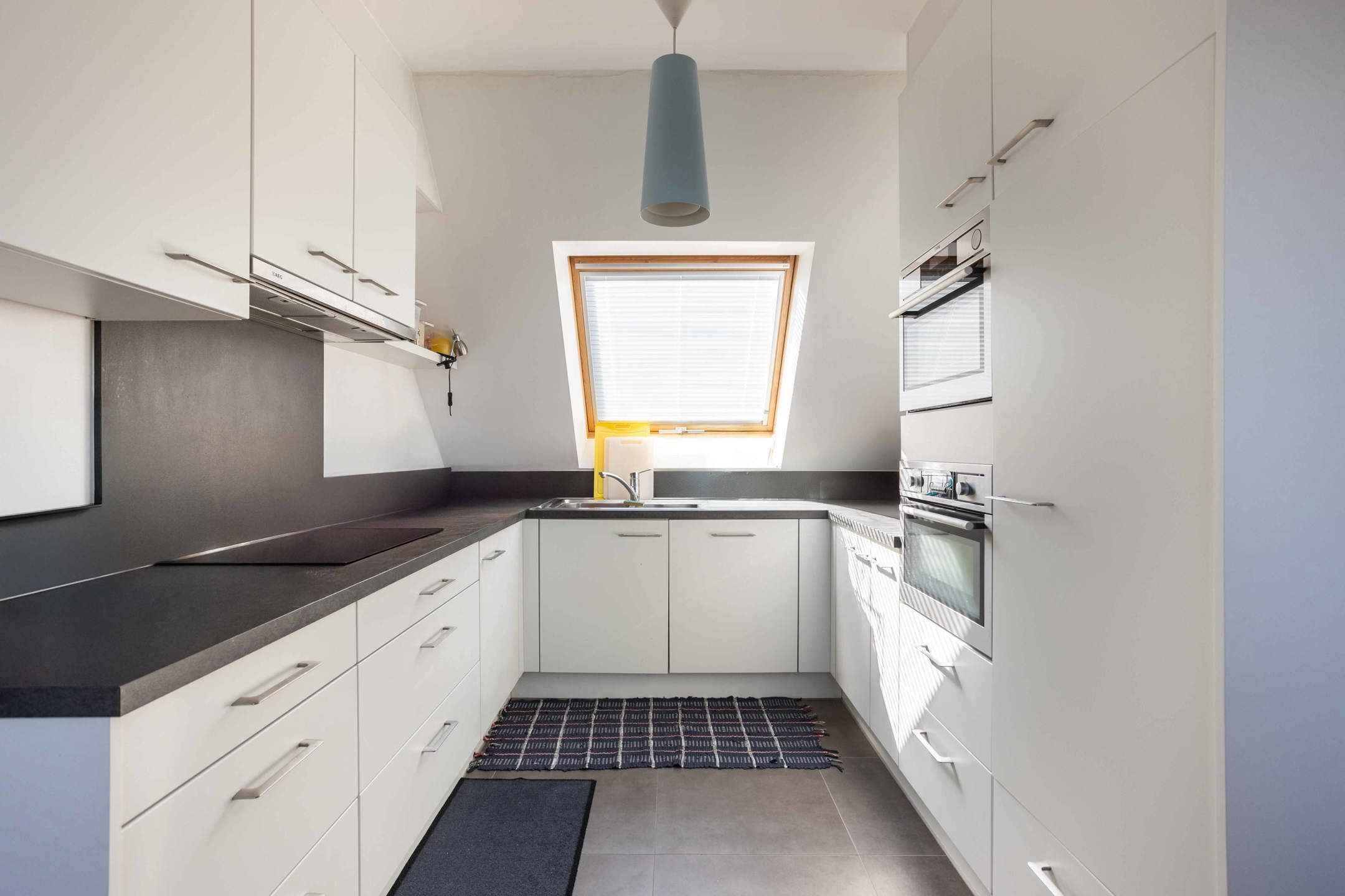Ruim en lichtrijk 2-slpk appartement te koop met garagebox foto 6
