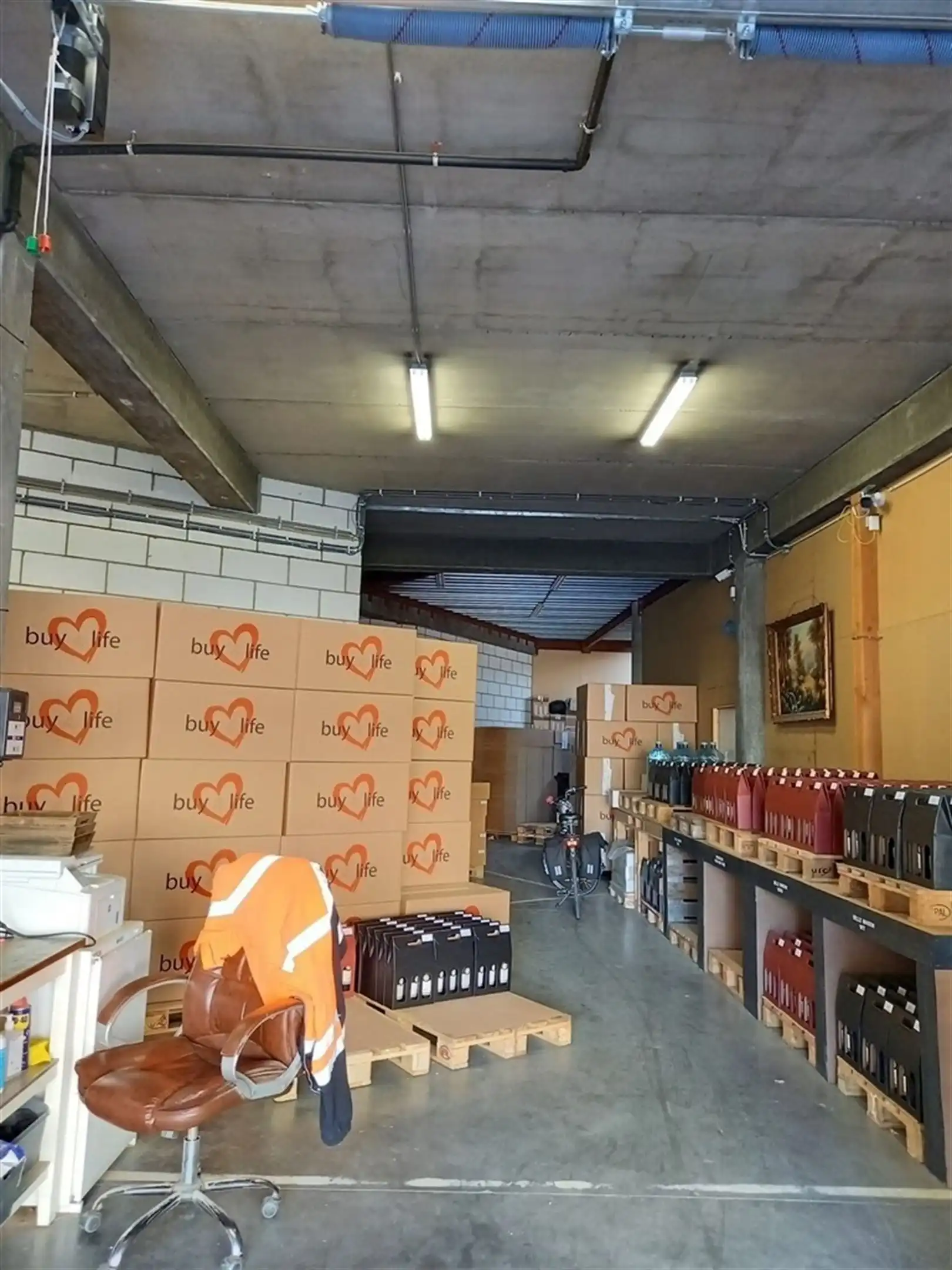 Kantoorgebouw gelegen aan de E19, A12 en E17 foto 10