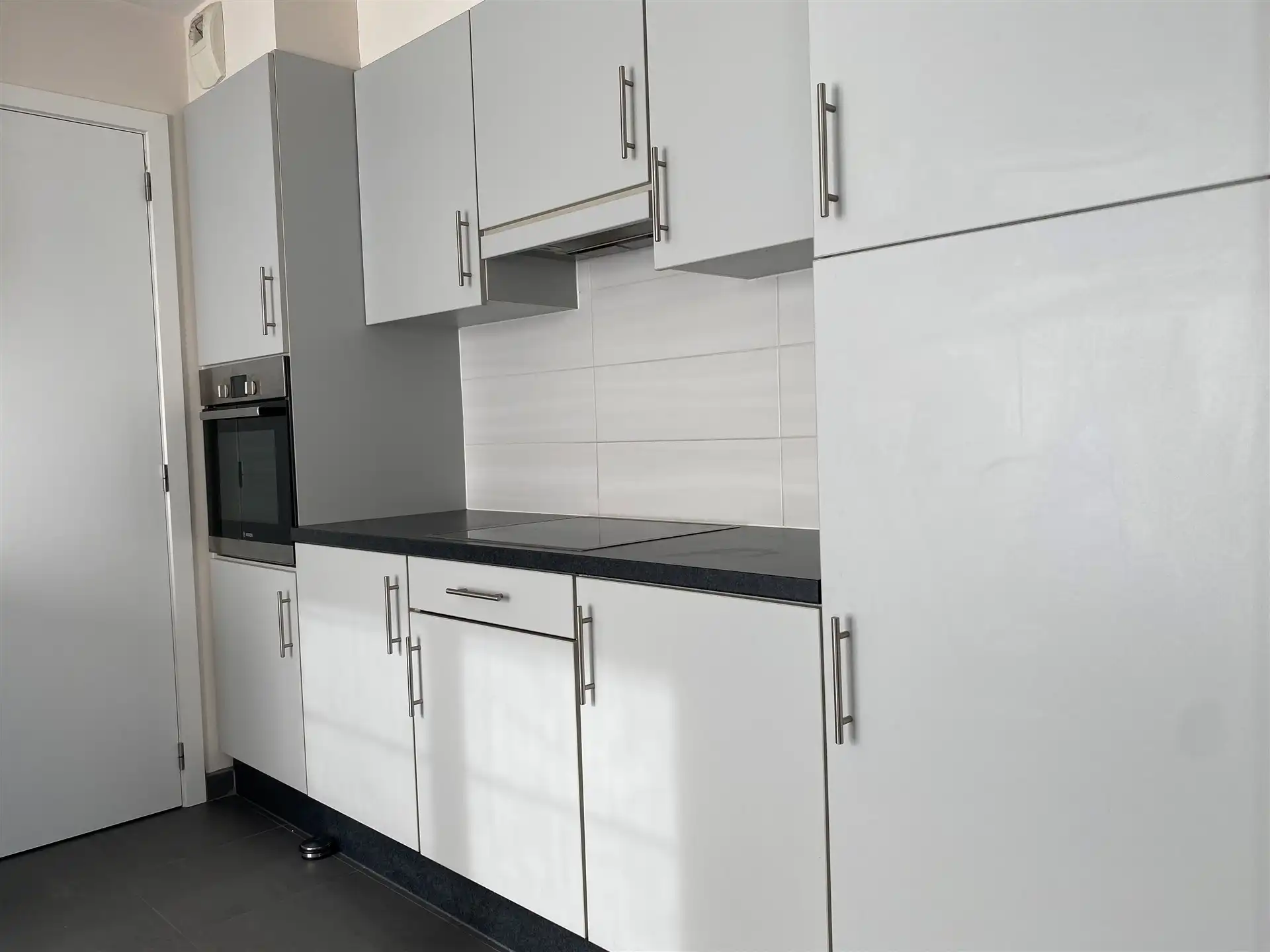 Gunstig gelegen dakappartement met autostaanplaats foto 8