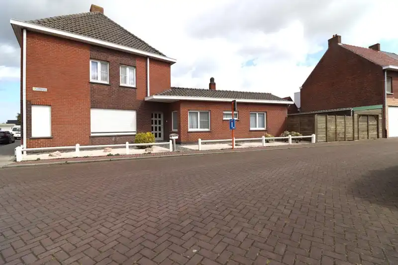 Huis te huur Hugo Verrieststraat 18 - 8211 Aartrijke