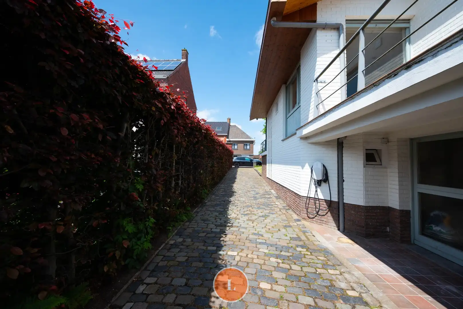 Charmante gerenoveerde halfopen woning met karaktervolle gevel foto 16