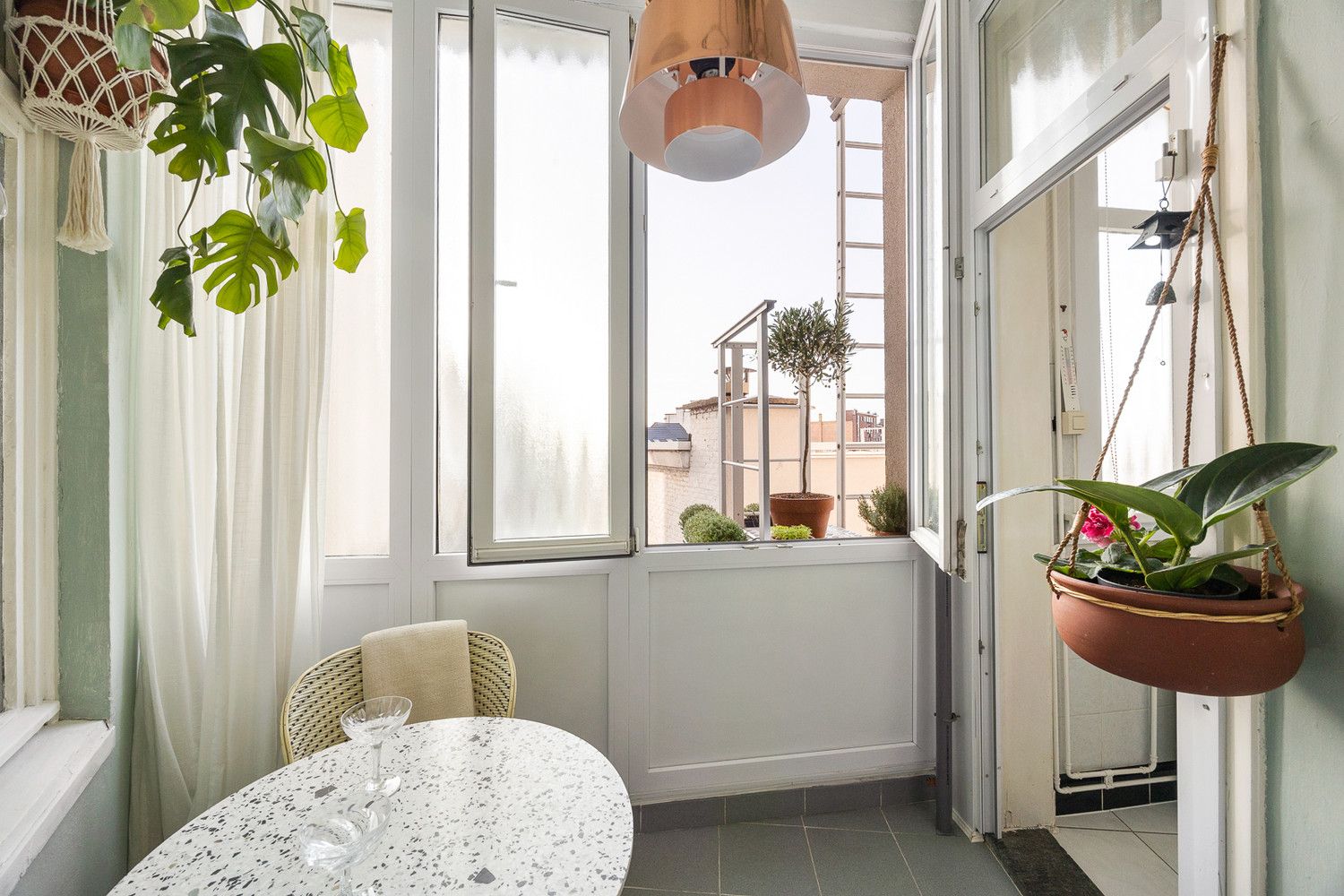 Stijvol en energiezuinig wonen in hartje Antwerpen, onder de iconische Boerentoren - 2 slk en 2 badk! foto 15
