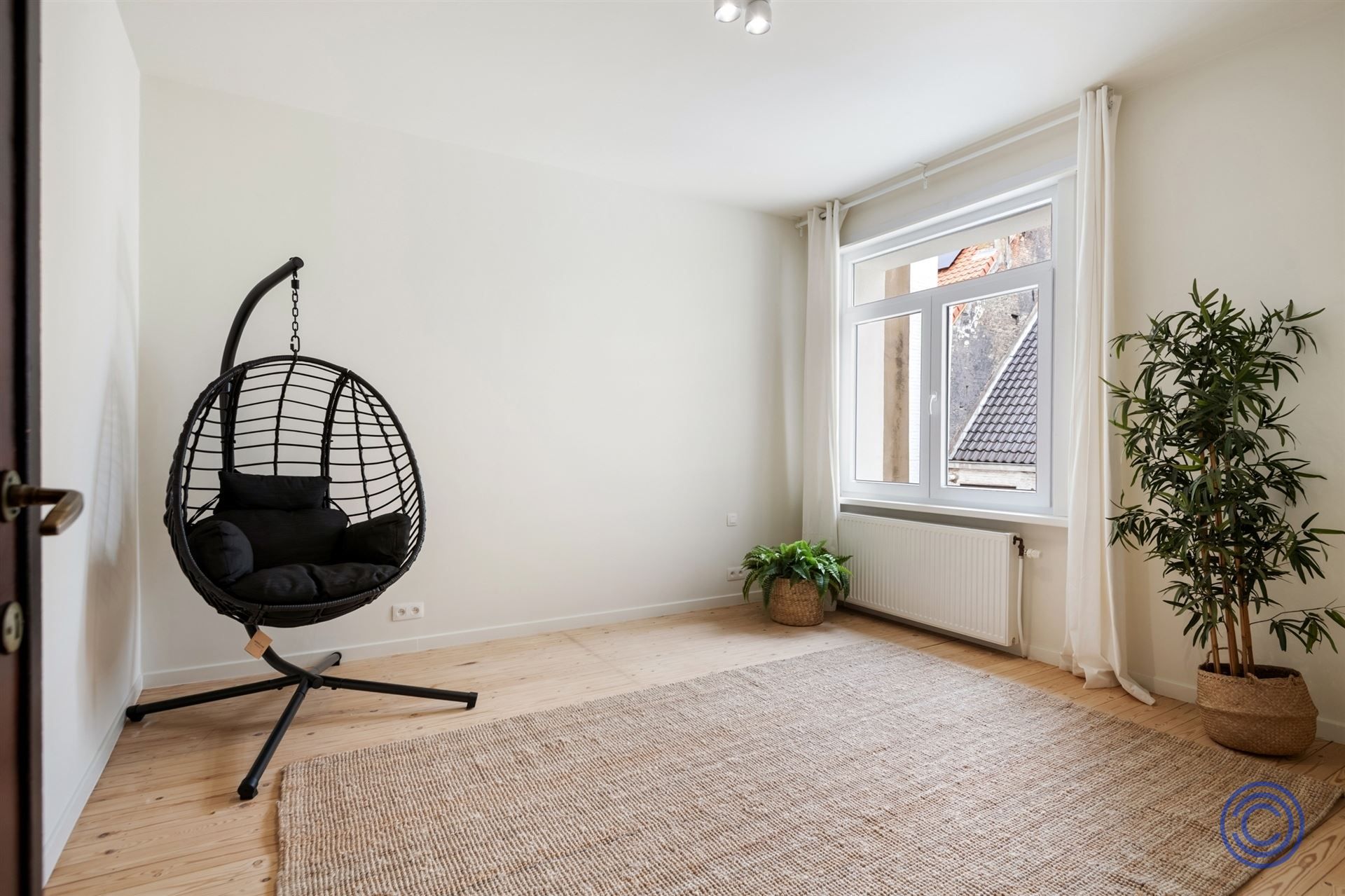 Prachtig gerenoveerd 2-slpk appartement met stadstuintje! foto 12