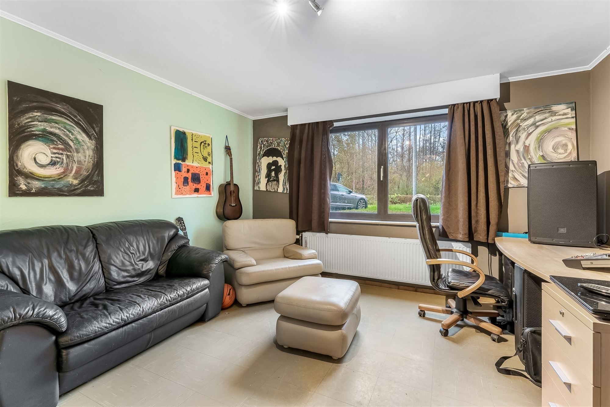 GELIJKVLOERS 2 SLAAPKAMER APPARTEMENT VAN 88M² MET GARAGE. IDEALE OPBRENGSTEIGENDOM! foto {{pictureIndex}}