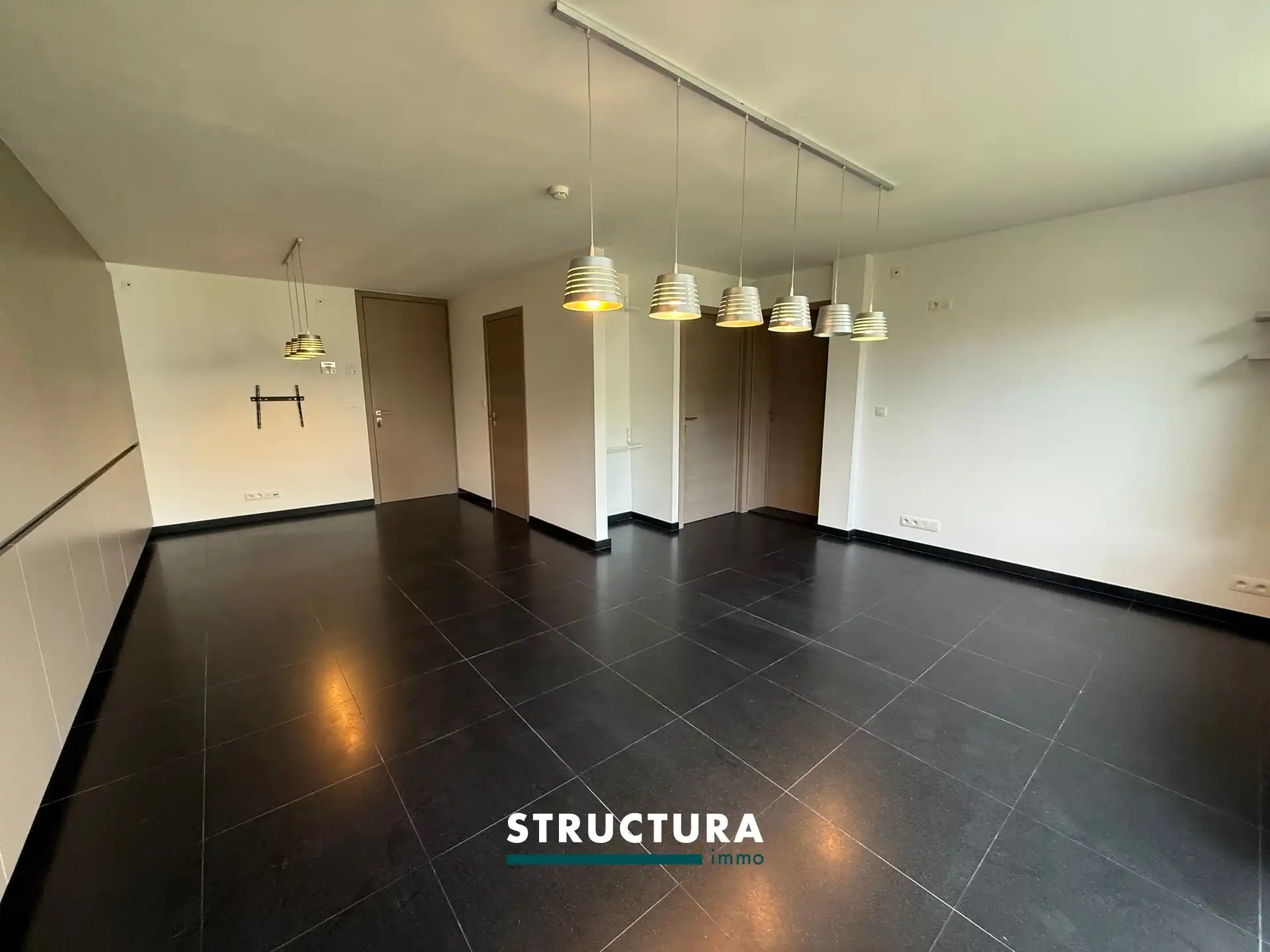 kantoorruimte met staanplaats (kelder optioneel) foto 2