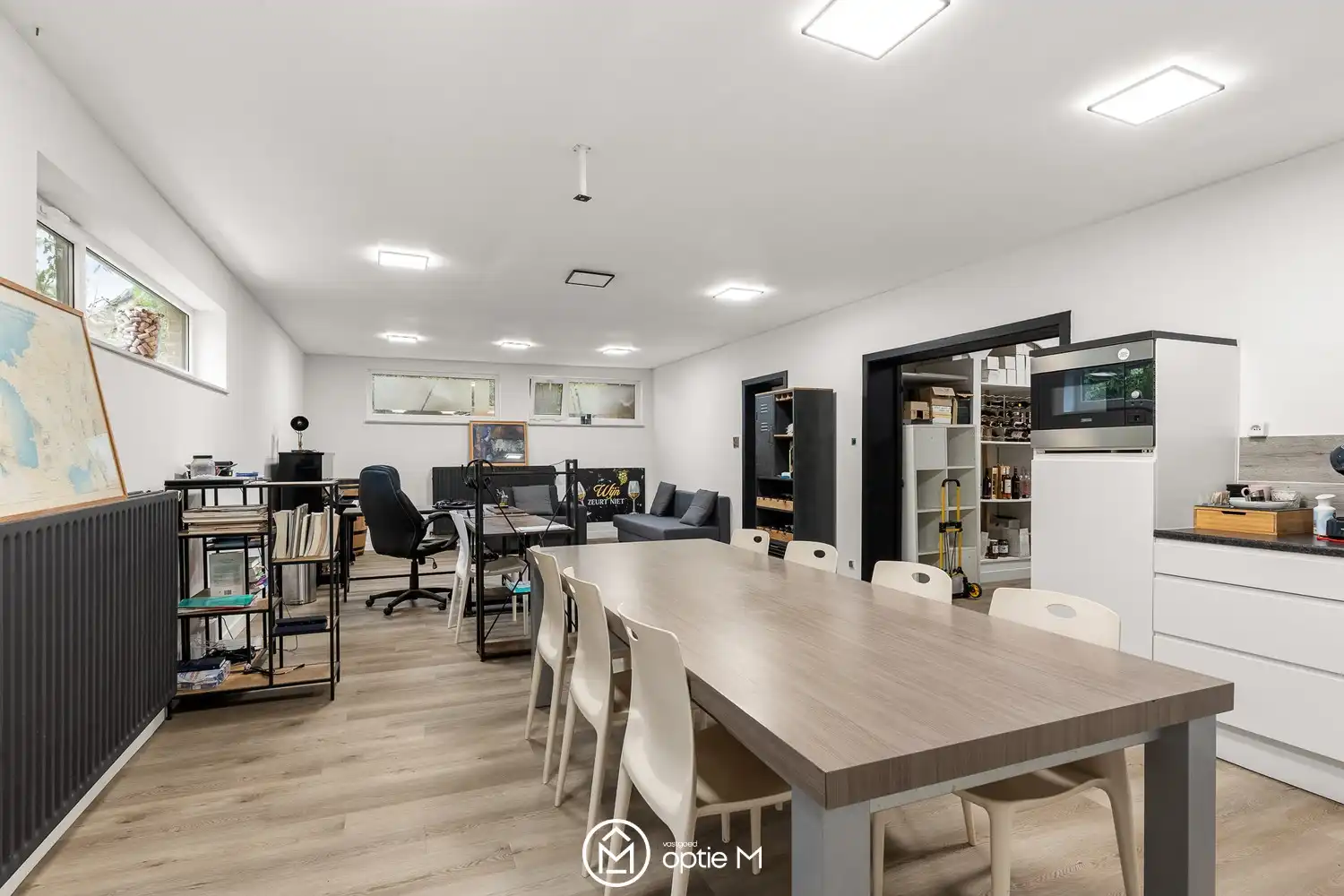 VERRASSEND RUIME HALFOPEN WONING MET 361 M², 5 SLAAPKAMERS EN TAL VAN MOGELIJKHEDEN foto 19