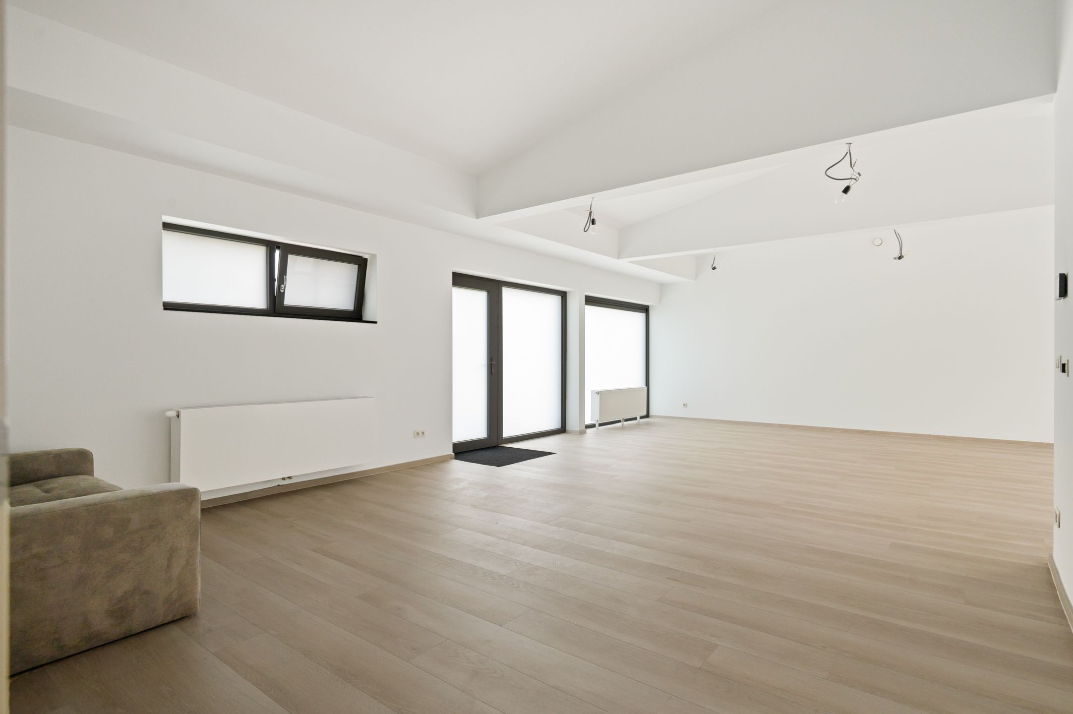 Unieke laagbouwvilla met polyvalente ruimte op ruim perceel in Brasschaat! foto 28