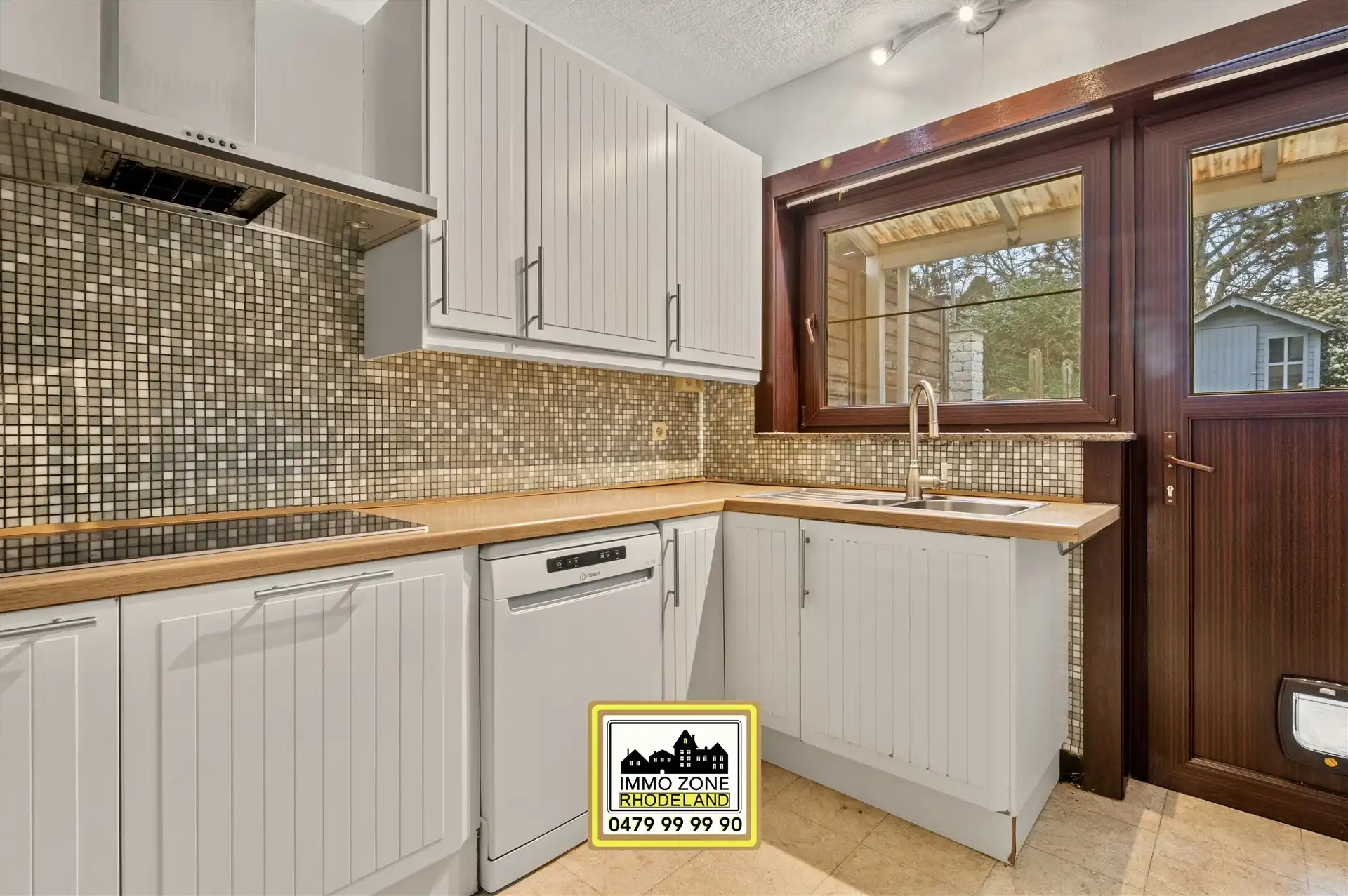 Op te frissen woning met 3 slpks, inpandige garage en tuin foto 16