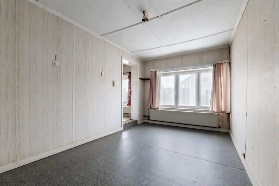 TE RENOVEREN GEZINSWONING MET GARAGE IN HET CENTRUM VAN GINGELOM foto 23