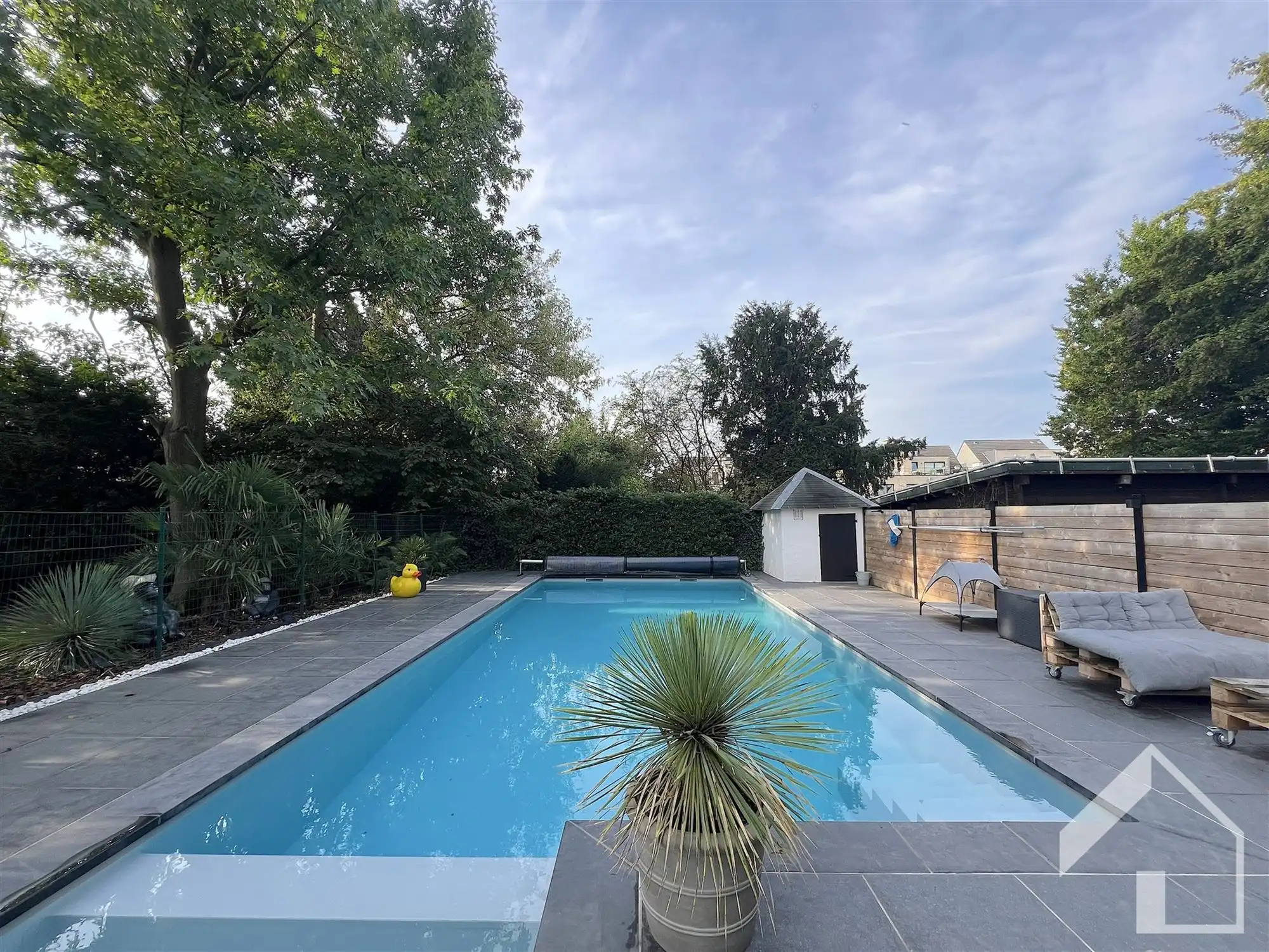 Instapklaar appartement met zwembad! foto 21