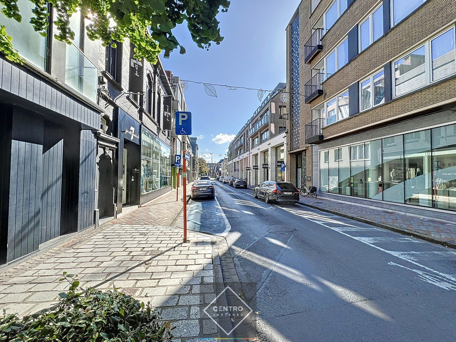 STIJLVOL ingericht handelspand 125m² (+ terras) TE HUUR  aan de Ooststraat te ROESELARE ! foto 17