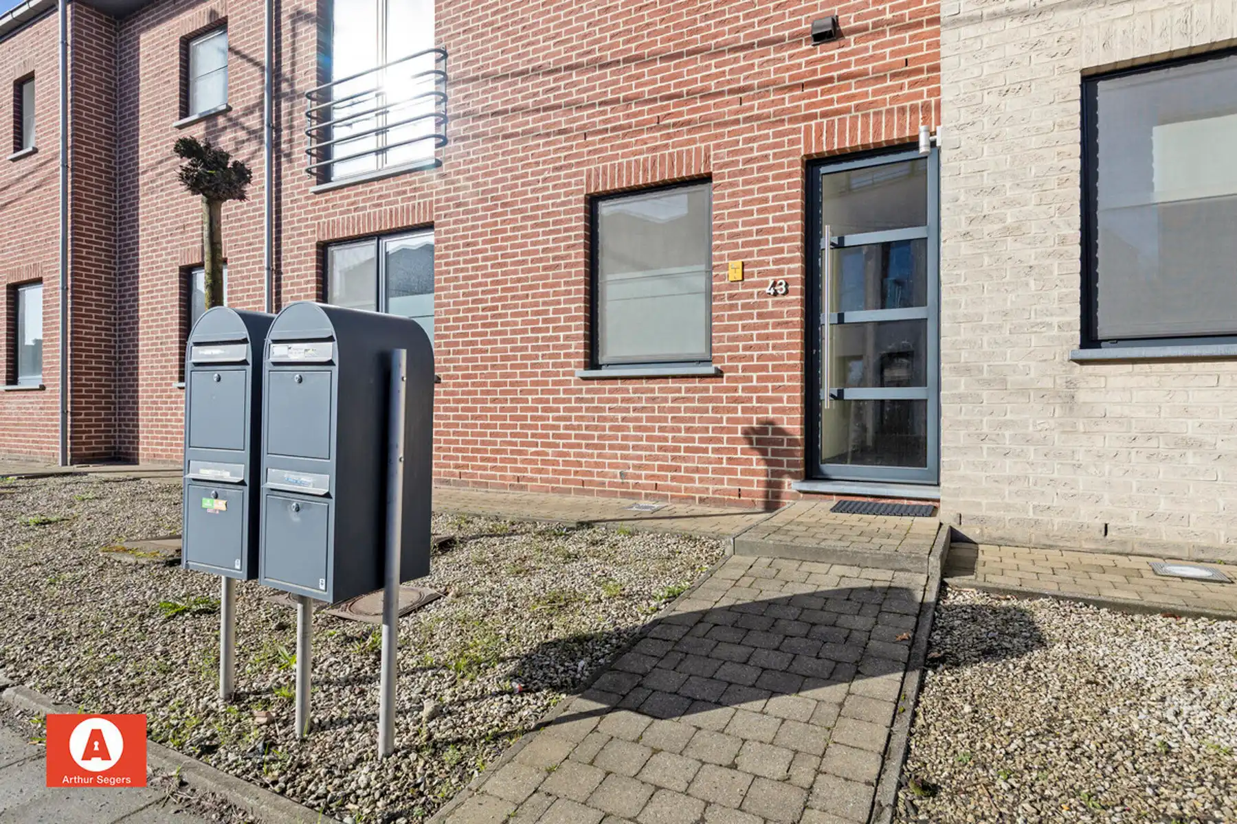 Energiezuinig gelijkvloers appartement met garage foto 3