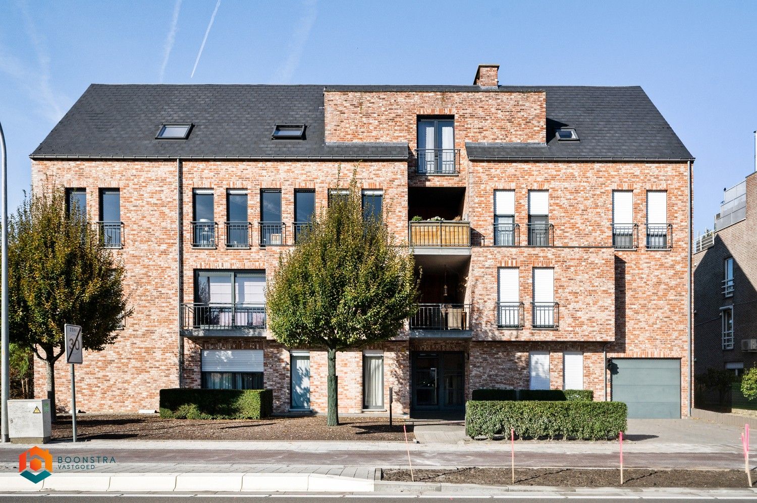 Luxueus instapklaar app met 2 slpkrs en staanplaats foto 16