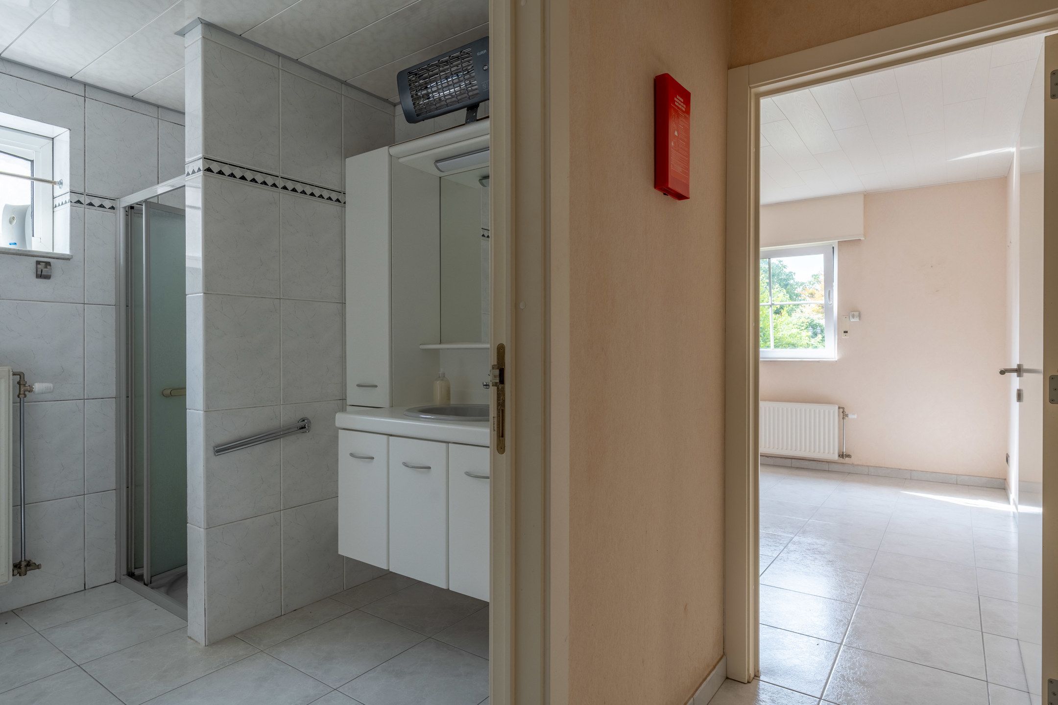 Ruime woning met 4 slpks op mooi zuidperceel van 1.041 m²  foto 18